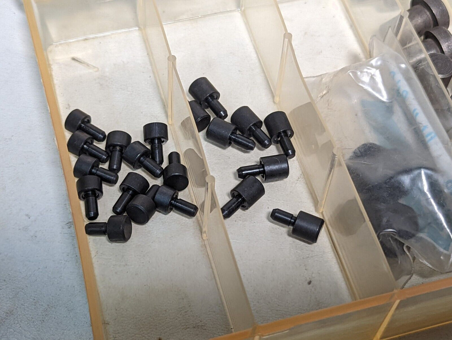 Lot of Jerico rest buttons, two bins, CL-12-RB, CL-13-RB, CL-1-JRB, CL-00-JRB