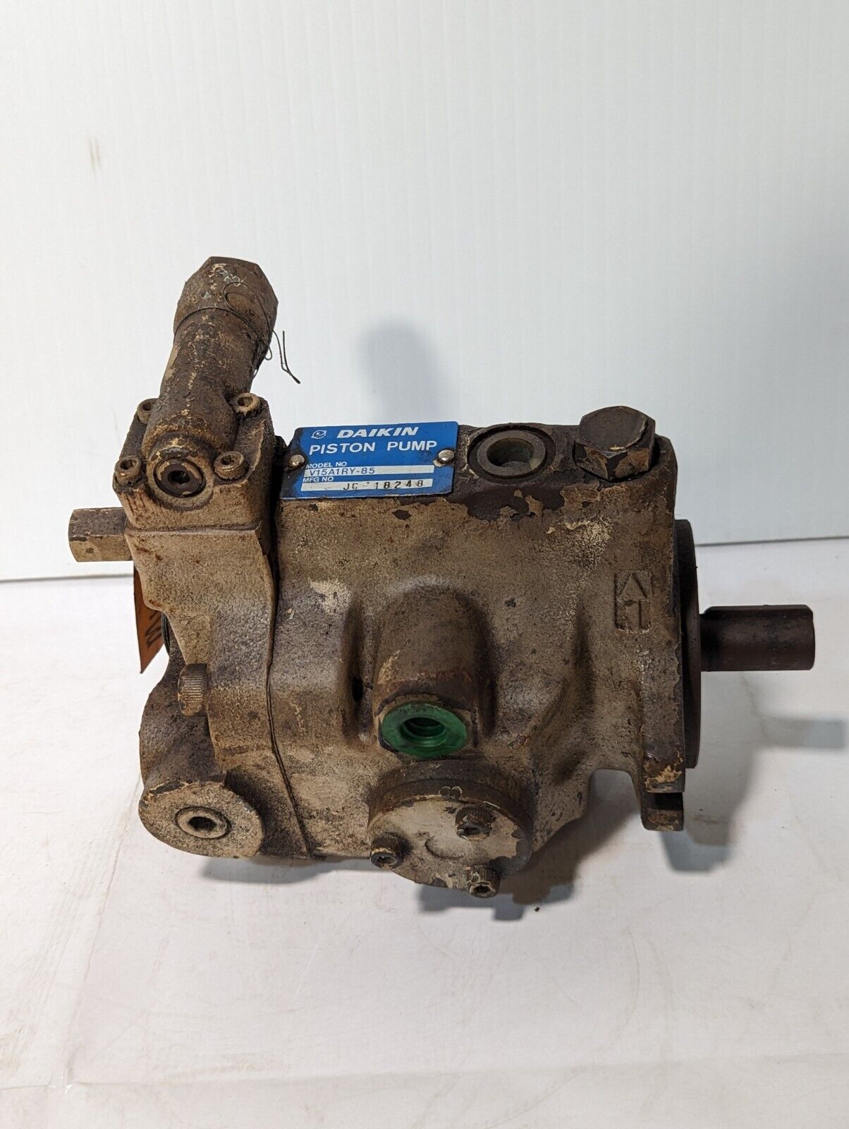 Daikin V15A1RY-85 hydraulic piston pump