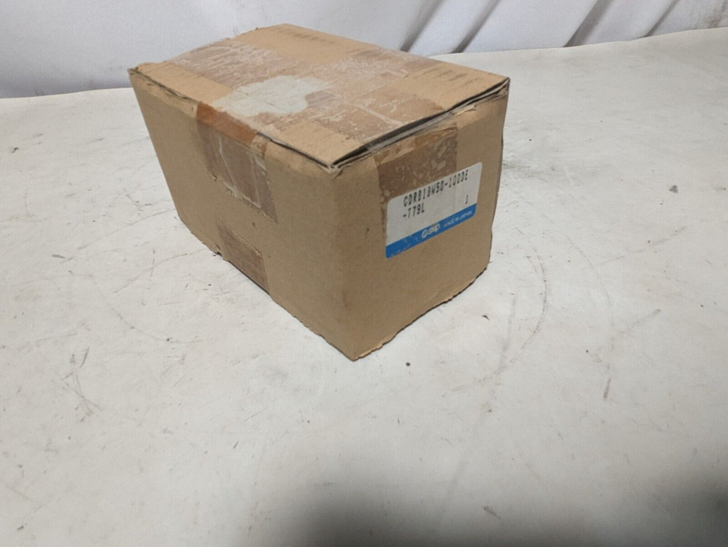 SMC CDRB1BW50-100DE-T79L rotary actuator