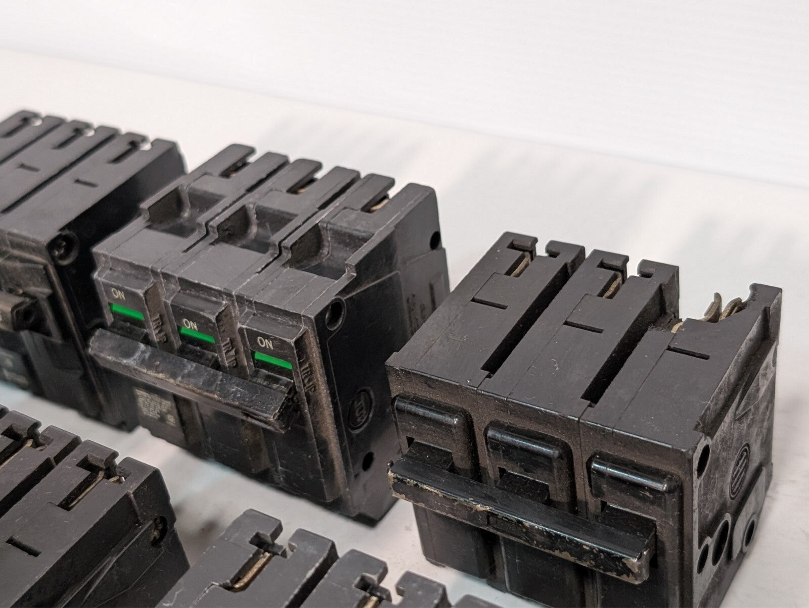 (19) Siemens 3-Pole Circuit Breakers, B- and BL- Type, 15A 20A 30A 40A 50A 60A