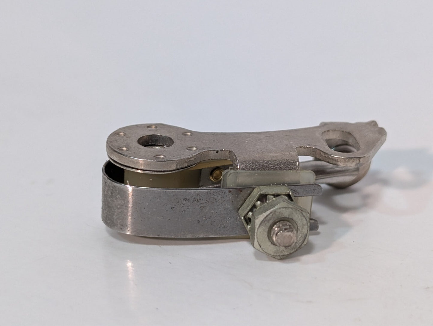 (2) Chrysler (Dodge, Plymouth) 6 Cylinder Distributor Contact Points 2098244