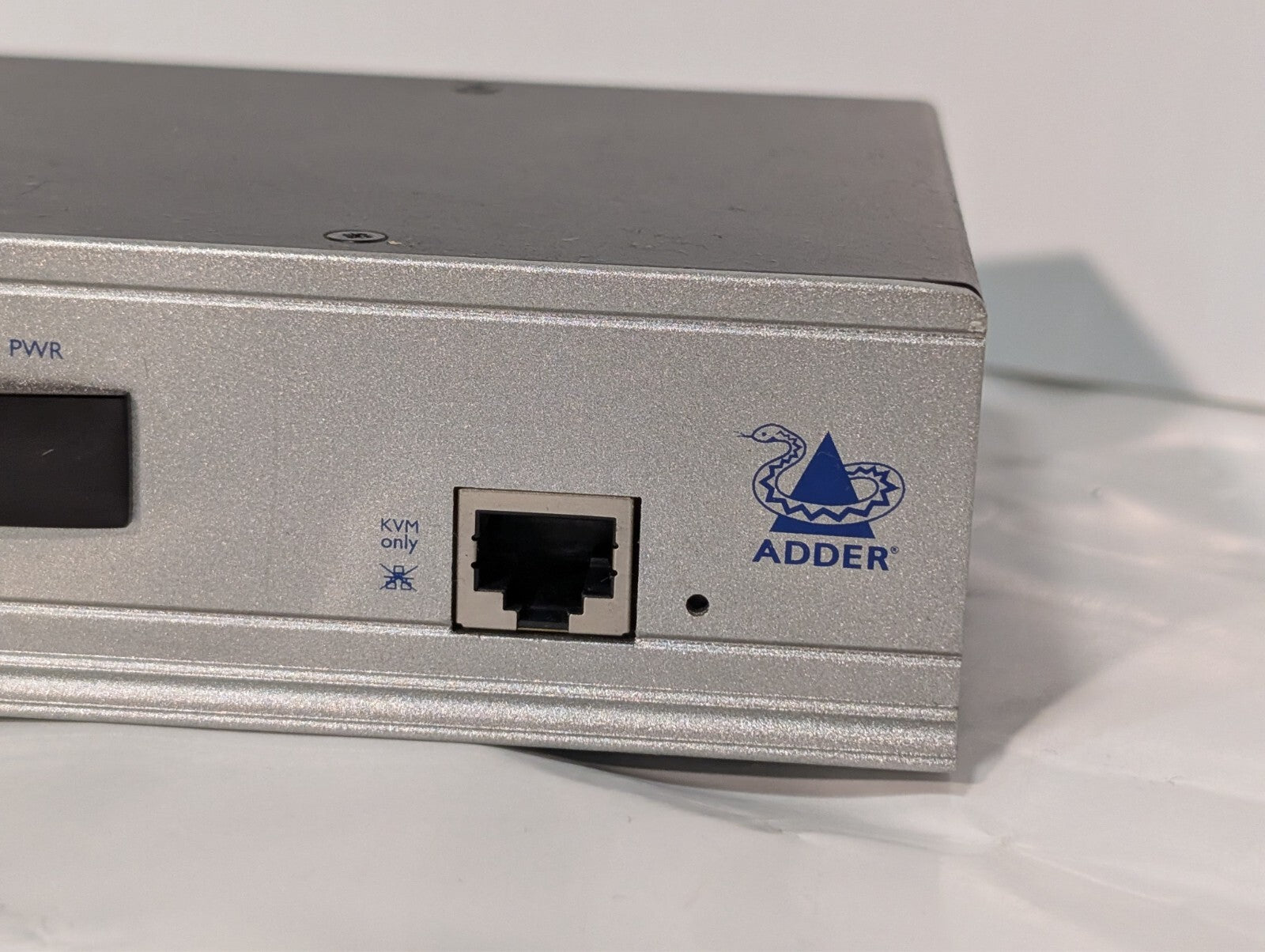 Adder Adderview CATX1000 AVX1008 1x8 KVMA Switch with Power Supply