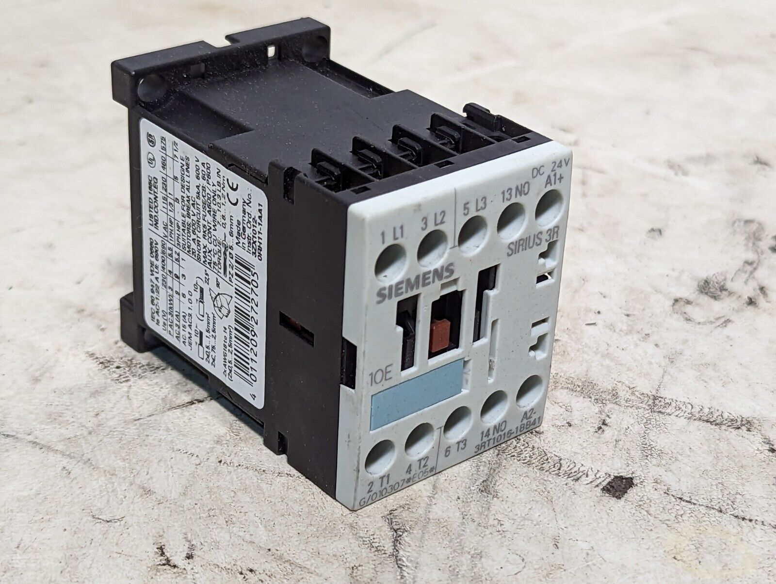 Siemens 3RT1016-1BB41 Control Contactor Relay - 24VDC