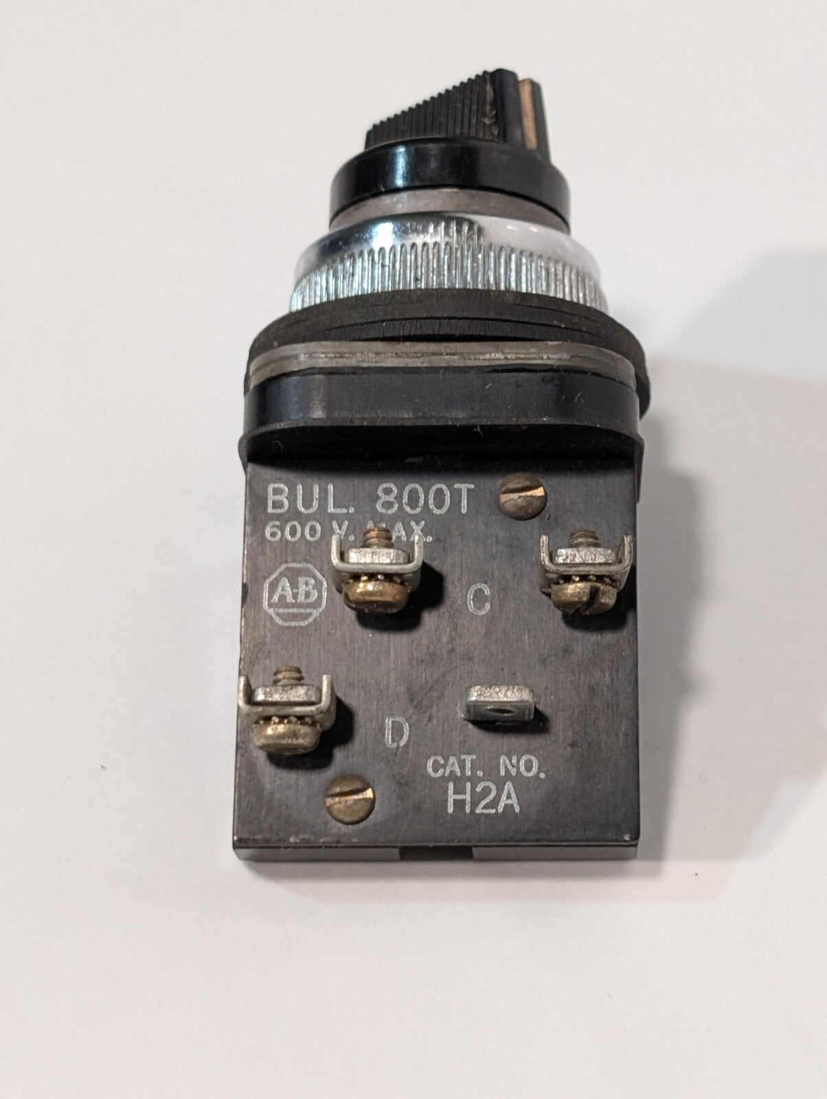 (18) Assorted Pushbutton Selector Switches | Sylvania Allen Bradley Square D