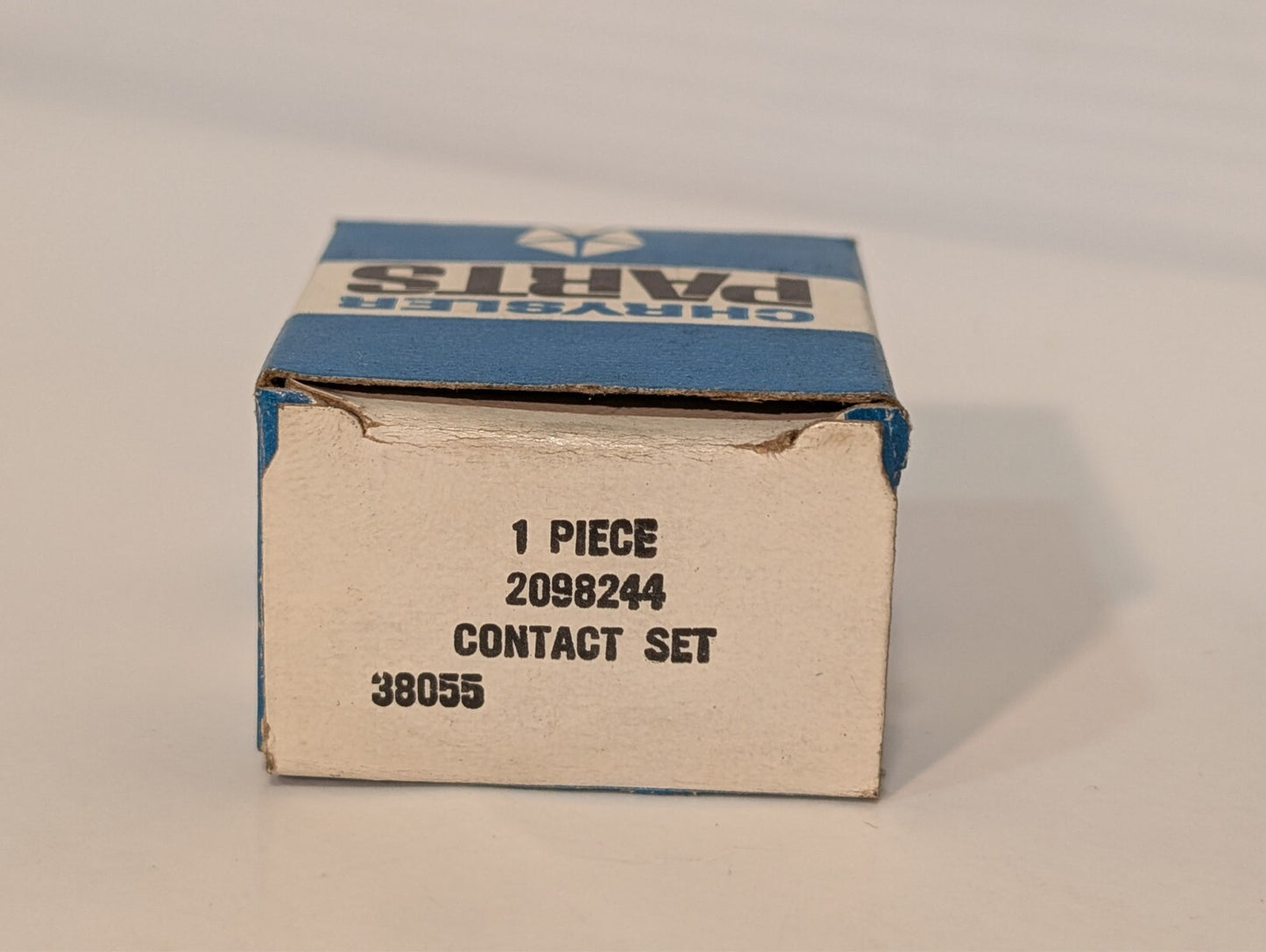 (2) Chrysler (Dodge, Plymouth) 6 Cylinder Distributor Contact Points 2098244