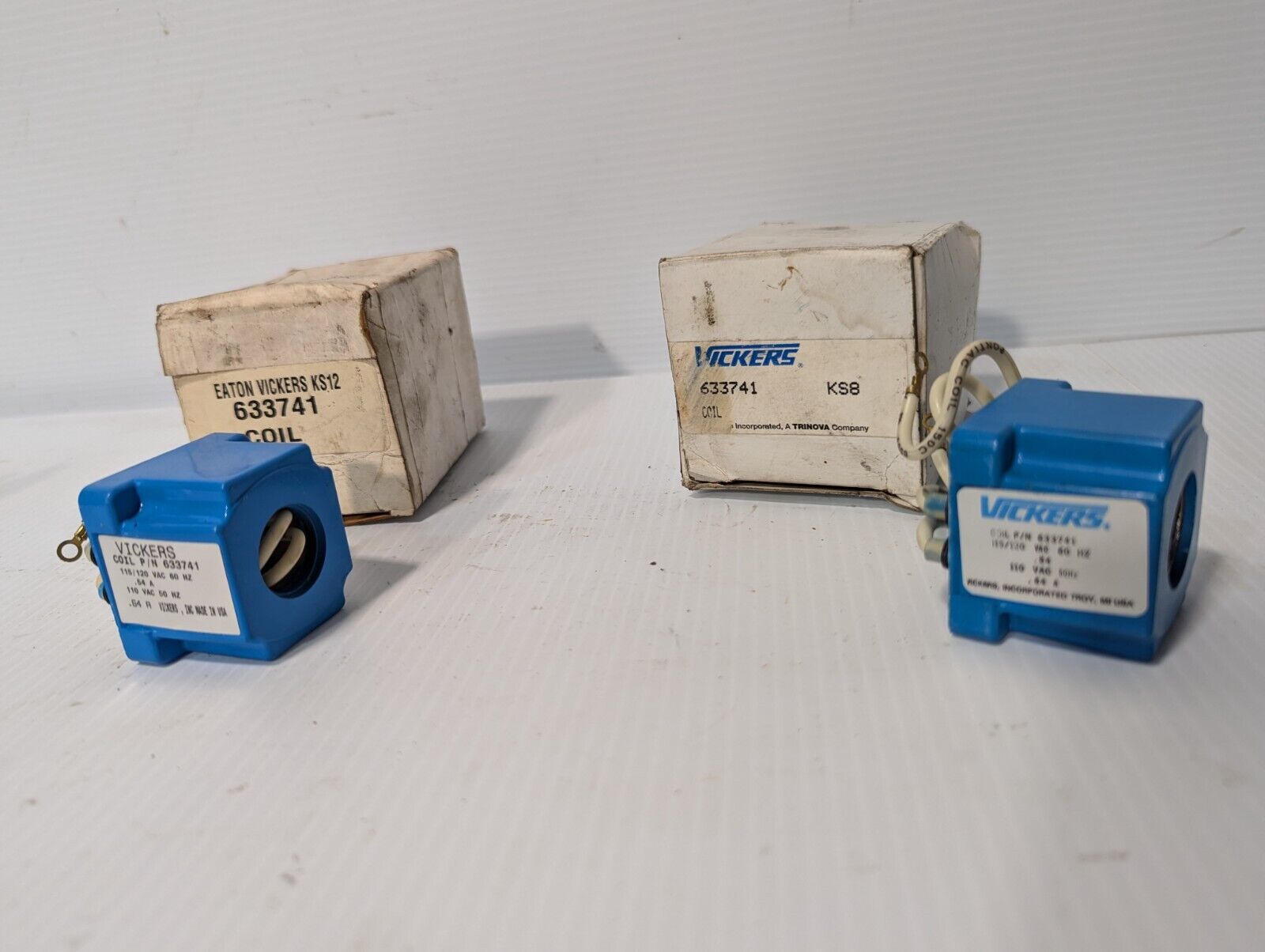 Vickers 633741 coil, 115/120VAC 60Hz 0.54A; 110VAC 50Hz 0.64A - Free Shipping