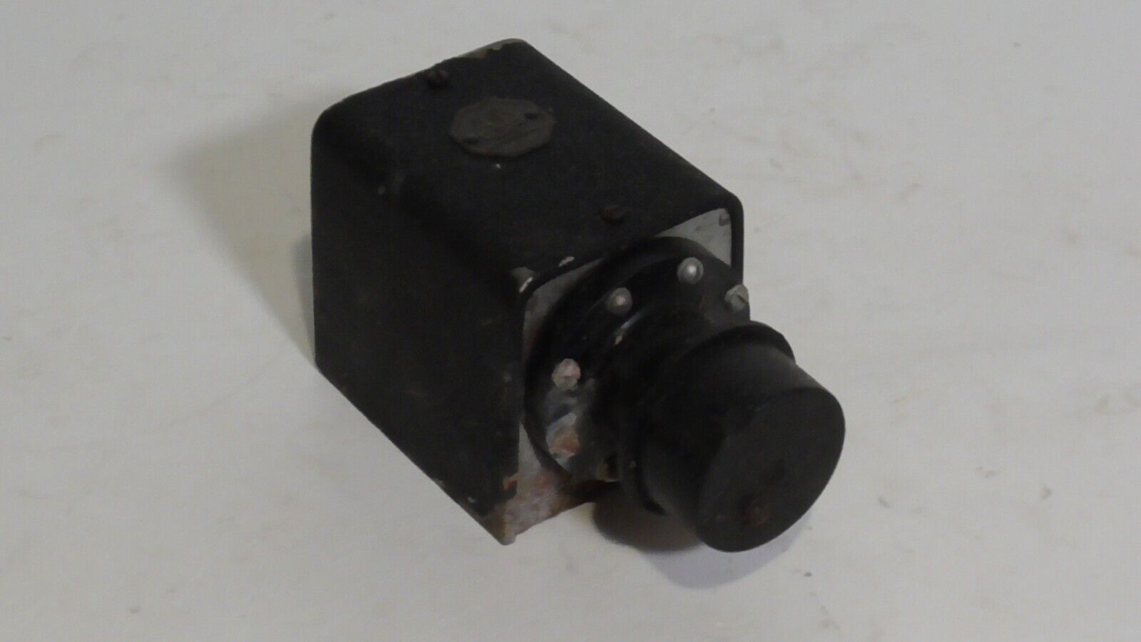 Allen Bradley Precision Switch from 1945, labelled X91825