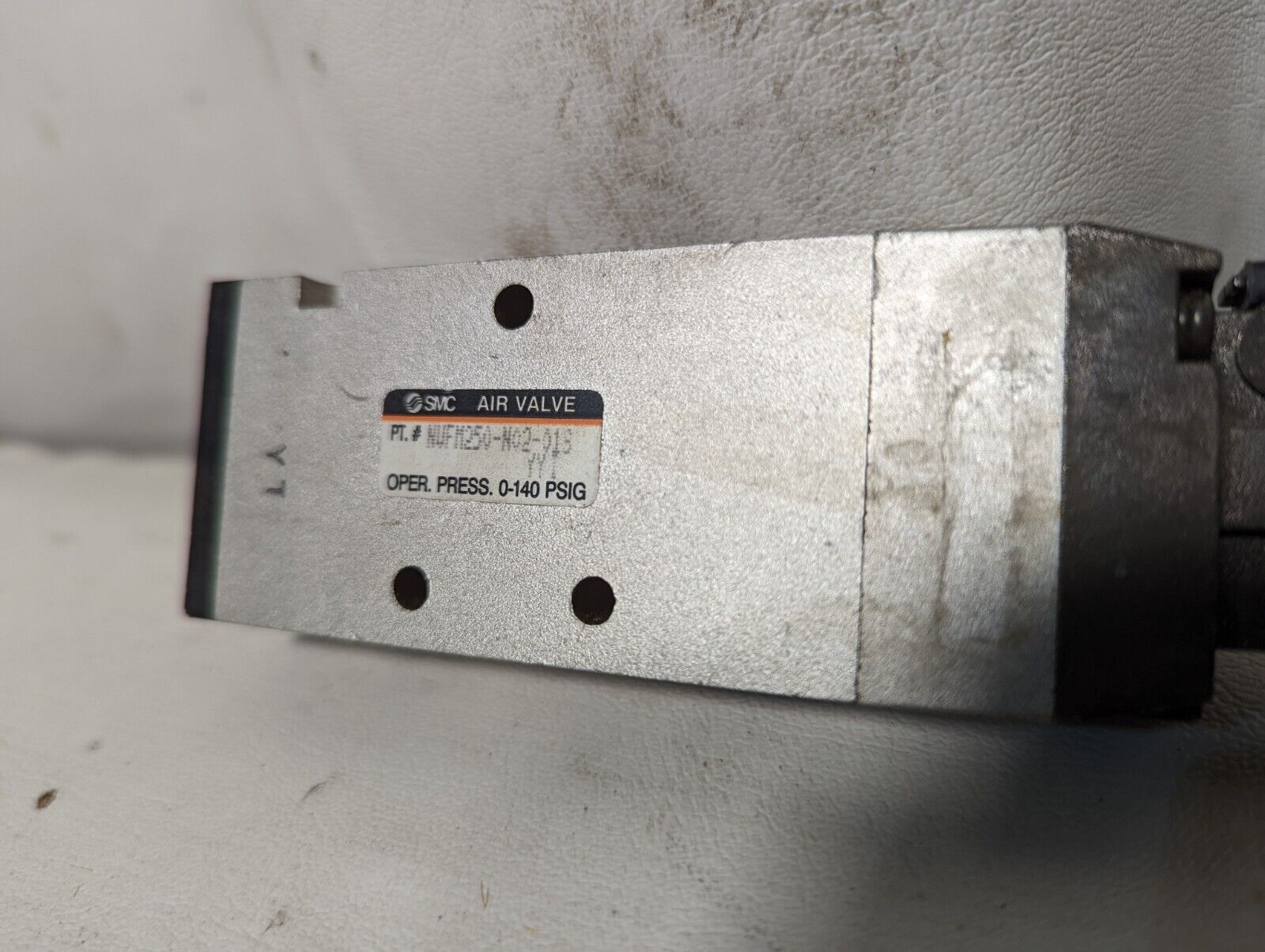 SMC NVFM250-N02-018 air valve, oper. press. 0-140PSIG