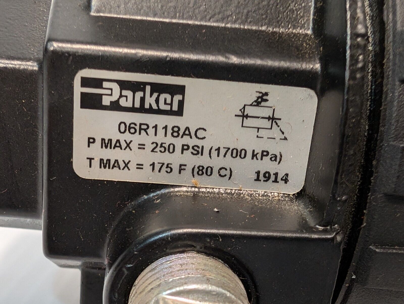 Parker 06R118AC Pneumatic Air Regular 250PSI, 1914 - Free Shipping