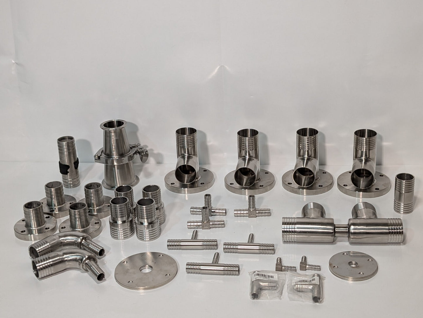 (30) Assorted Clamps and Connectors, some very nice, 13MHHM250