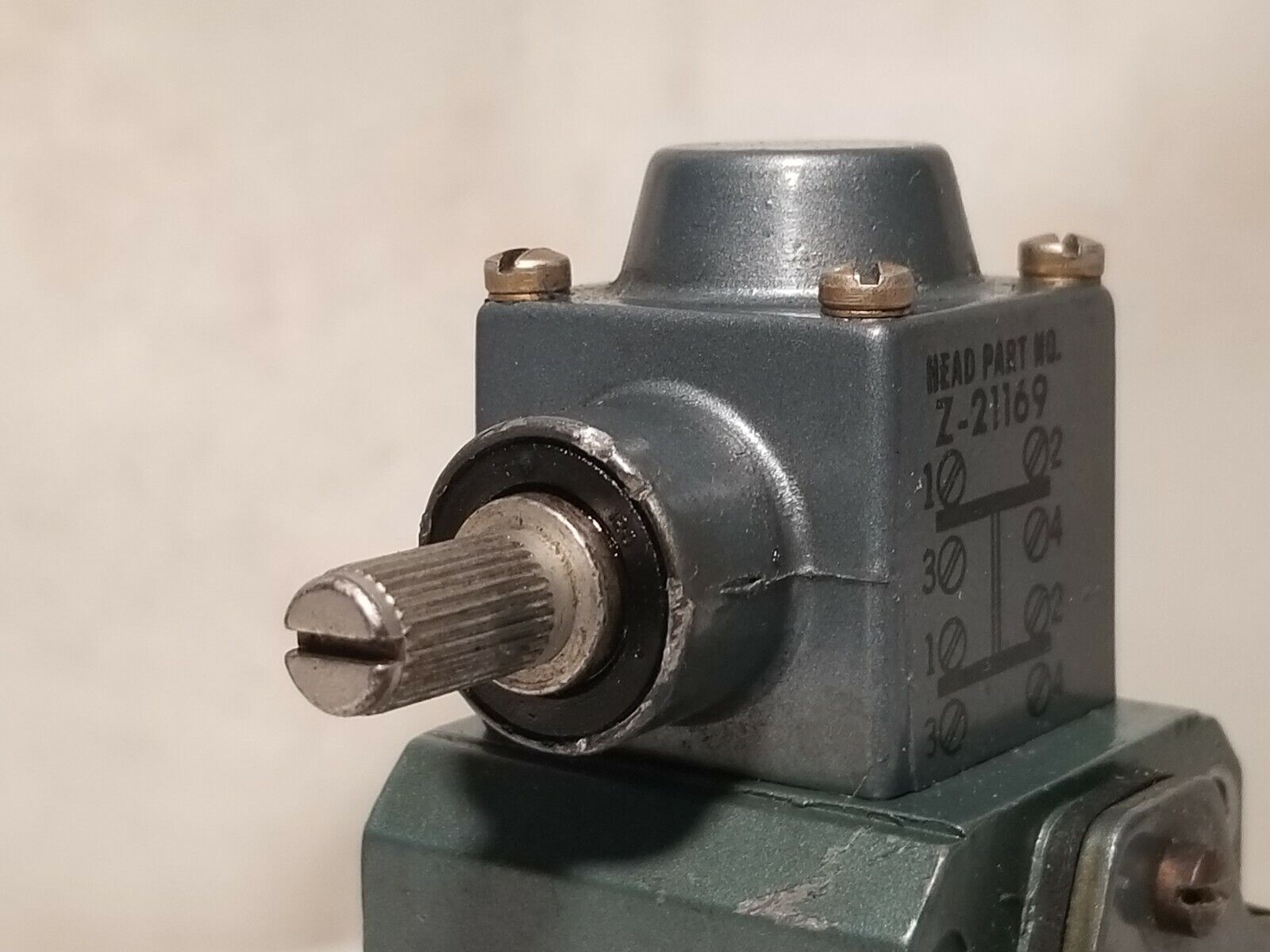 Allen-Bradley oiltight limit switch 802T-AT, series 1, NEMA A600