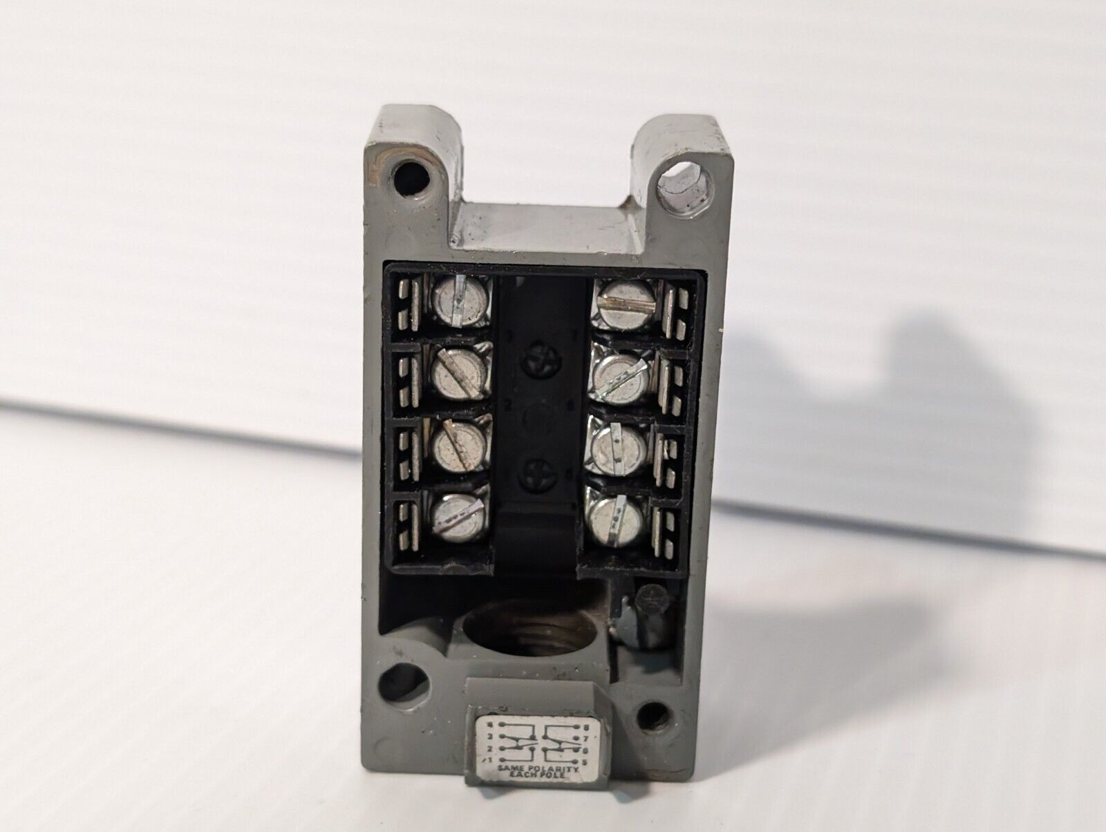 Square D, CL 9007, Type CT-64, Limit Switch Base/Receptacle