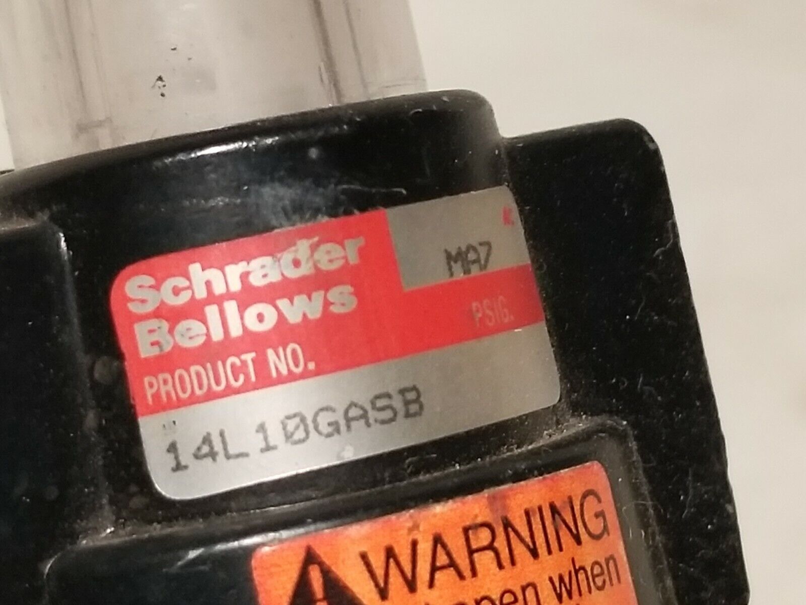 Schrader Bellows 14L10GASP lubricator, 150 PSIG (1000kPa), 125 degrees F, 52degC