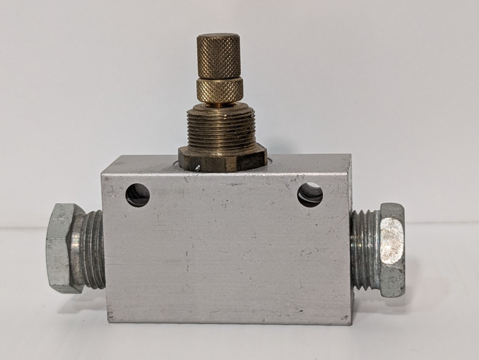 Aignep 8860-1/2 Bi-Directional In-Line Flow Regulator 7 Bar Inlet Pressure