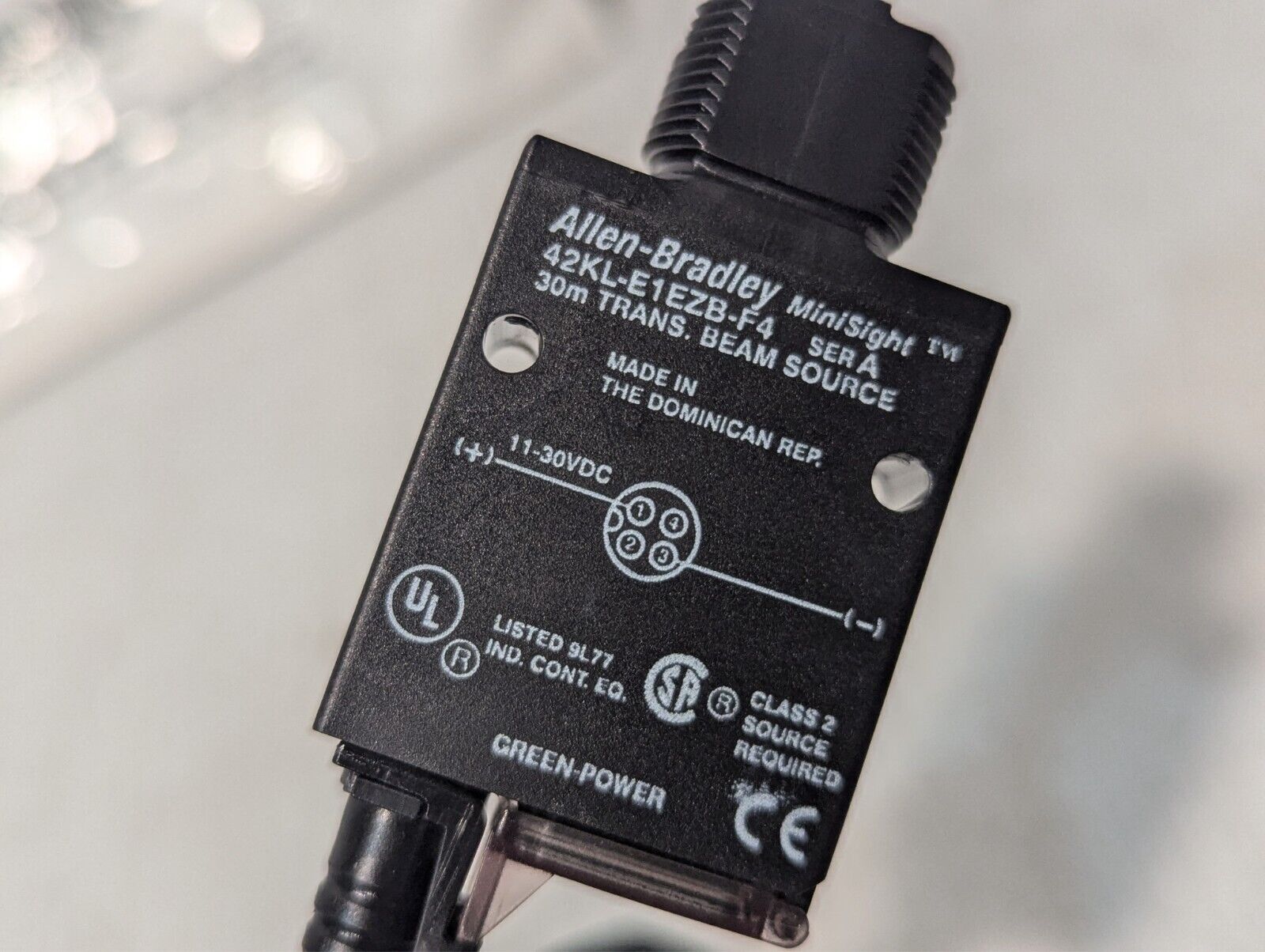 Allen Bradley 42KL-E1EZB-F4 Photoswitch Photoelectric Sensor 11-30VDC-Free Ship