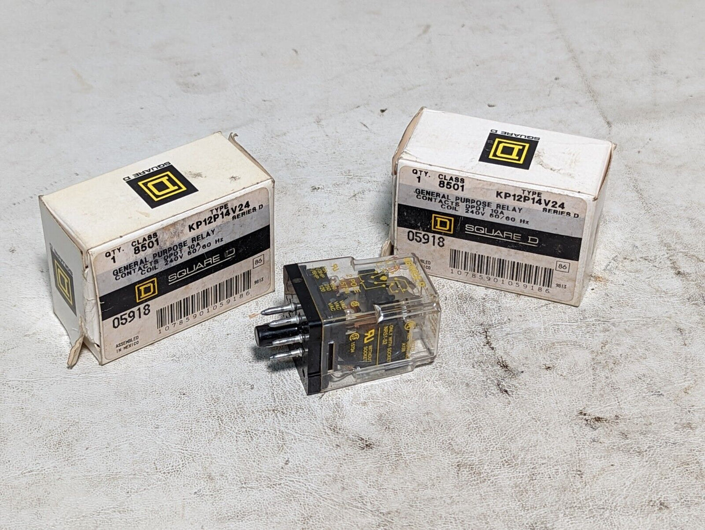 Square D KP12P14V24 general purpose relay, contacts DPDT 10A, coil 240VAC, 50/60