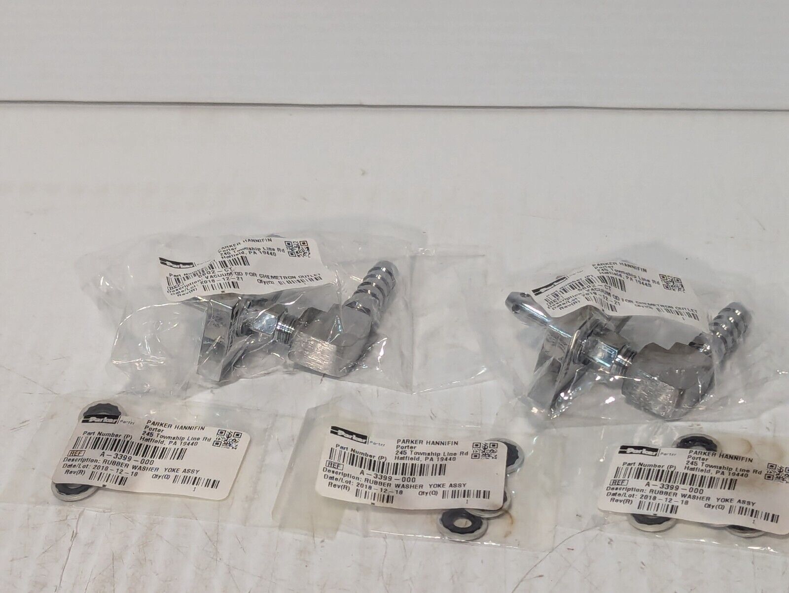 Qty 2 Parker 5602-CT Chemetron Vacuum Quick Connect w/ 3/8" Barb + Yoke Washers