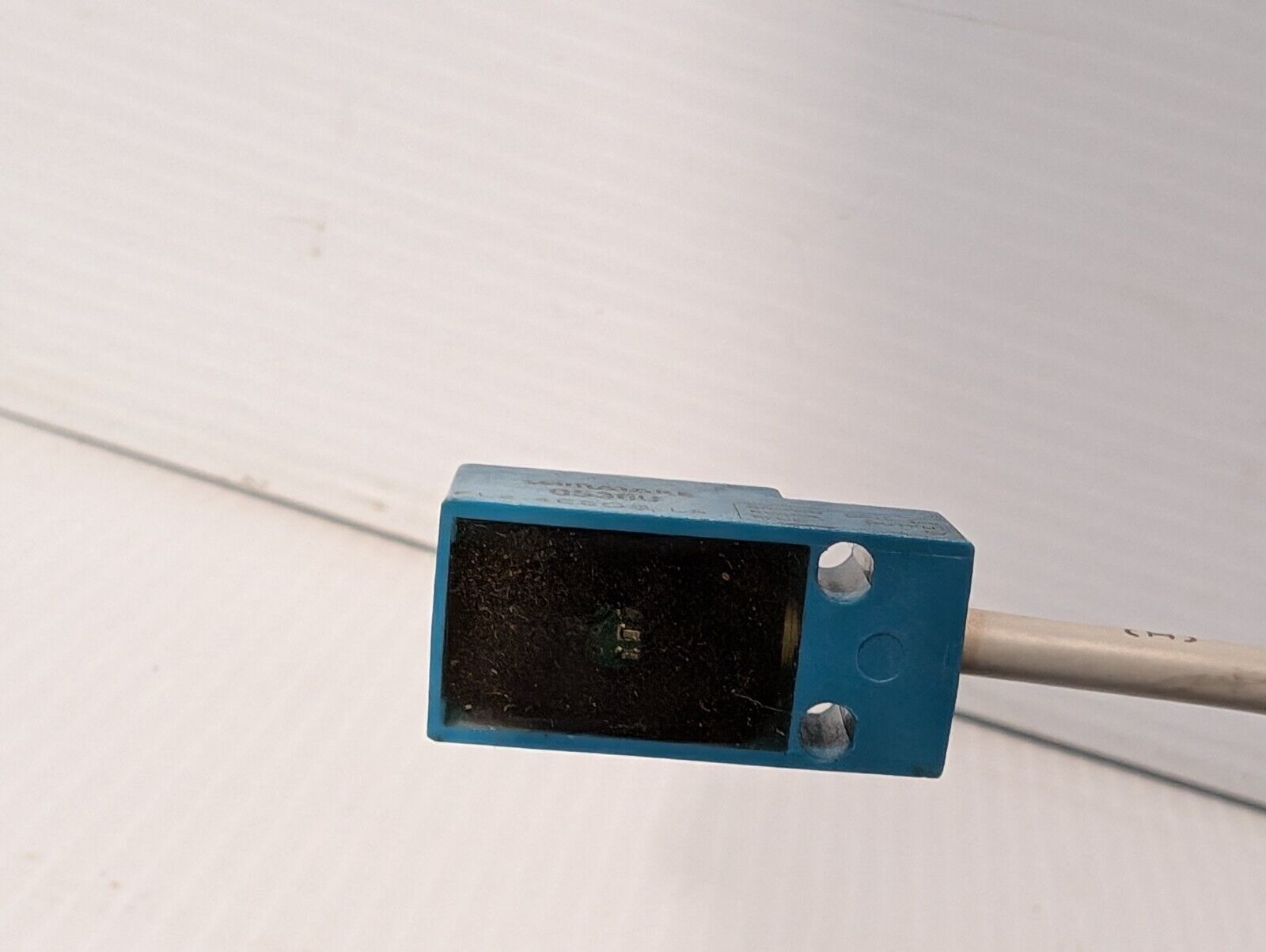 Yamatake FL2-4E6QS-L5 Proximity Switch Sensor 0536U, 10-30VDC -Free Shipping