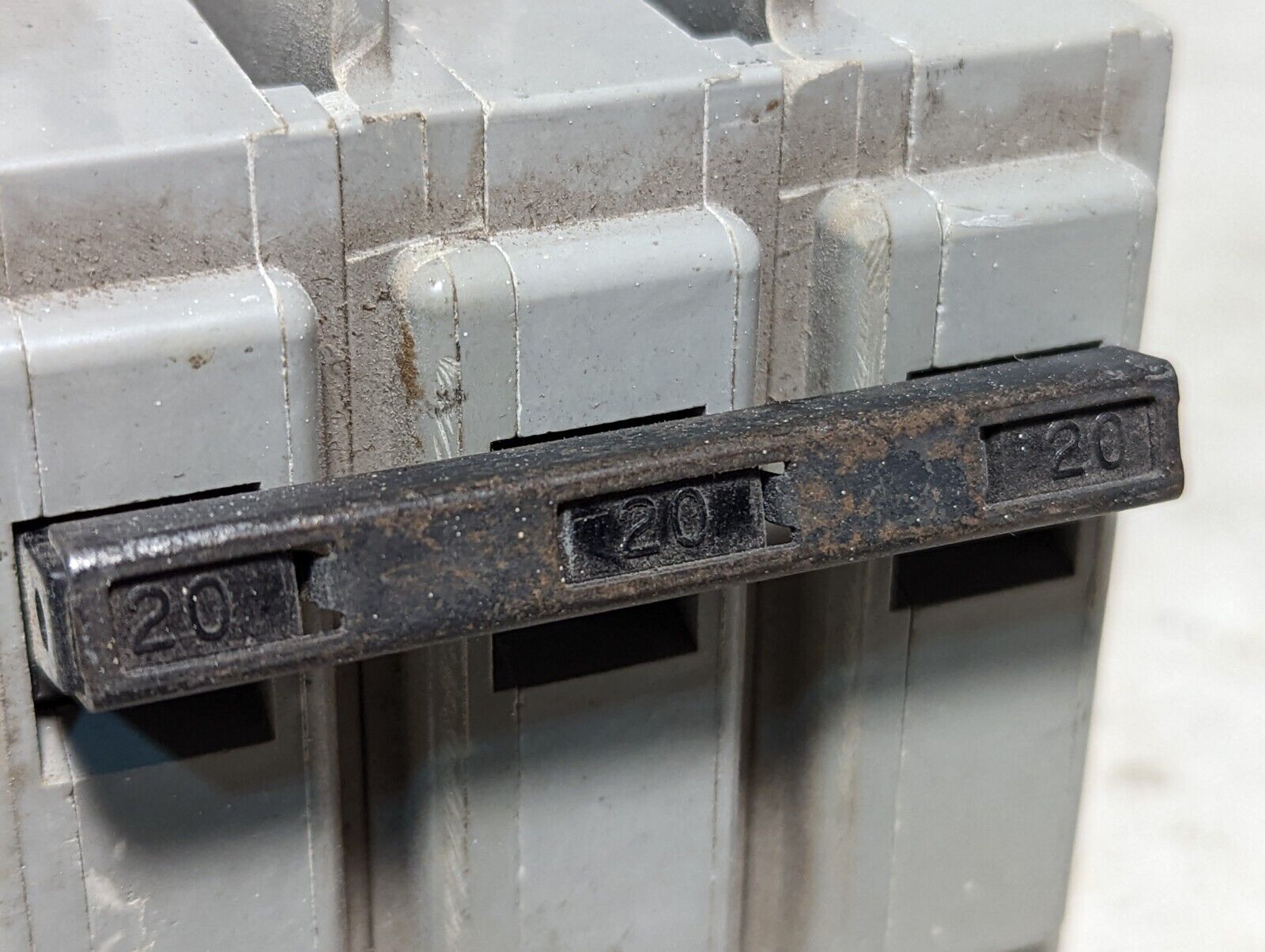 ITE HB3-BO20 circuit breaker, 20A, 240VAC, 3 pole, HB3-B020