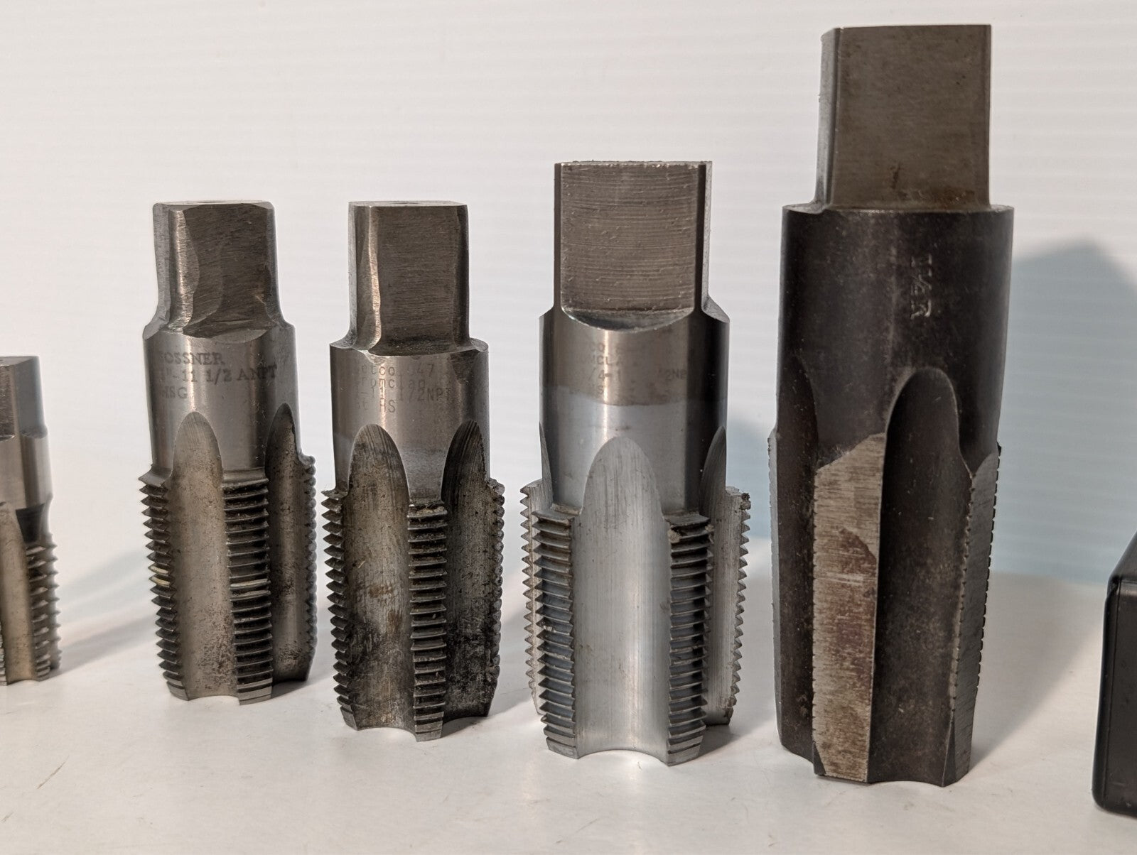 (19) Pipe Taps and Dies, Interstate Hertel Sossner Netco, See photos for specs.