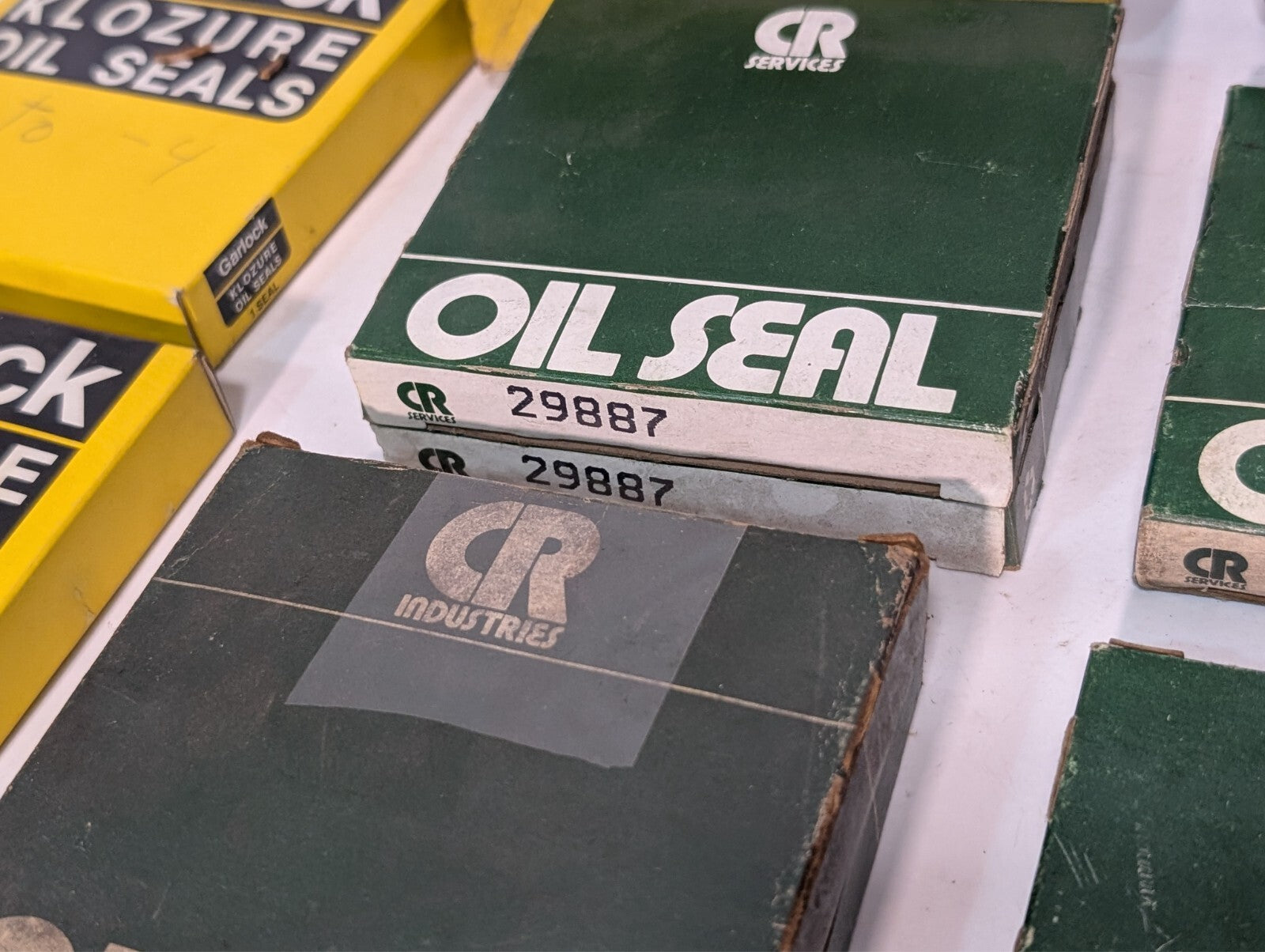 (31) Assorted Oil Seals, Garlock Klozure, National Seals, CR Services