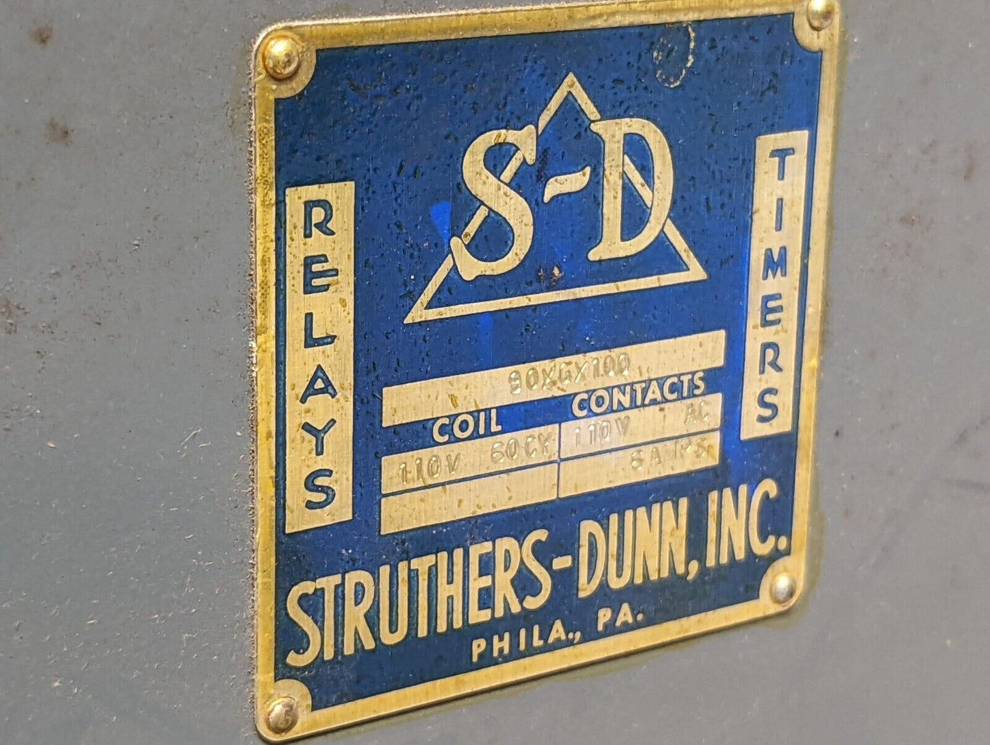 Struthers-Dunn 90XGX100 relay with enclosure, 110VAC coil/contacts