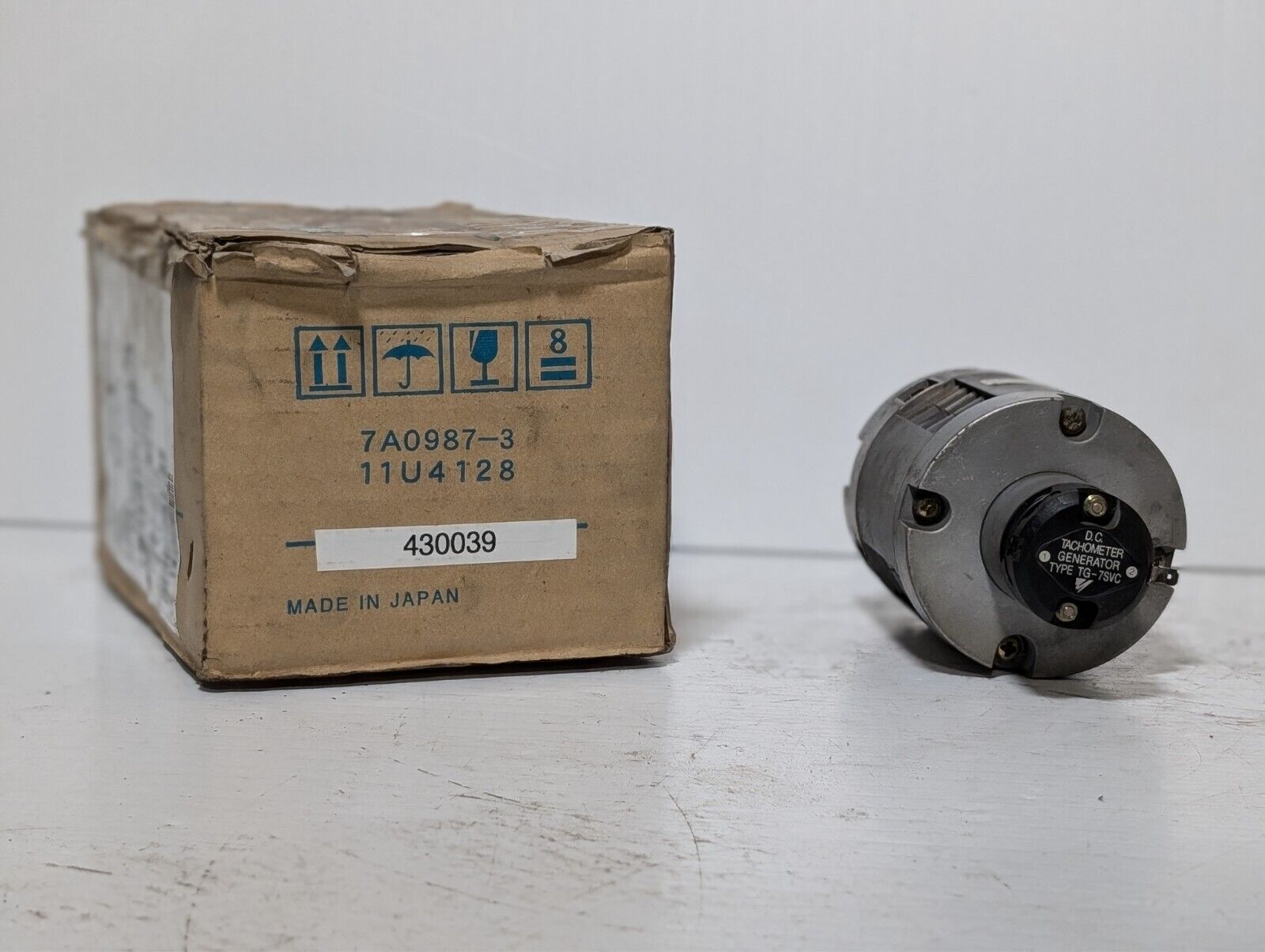Yaskawa ABB UGTMEM-06LBB41 Minertia Servo Motor Mini Series