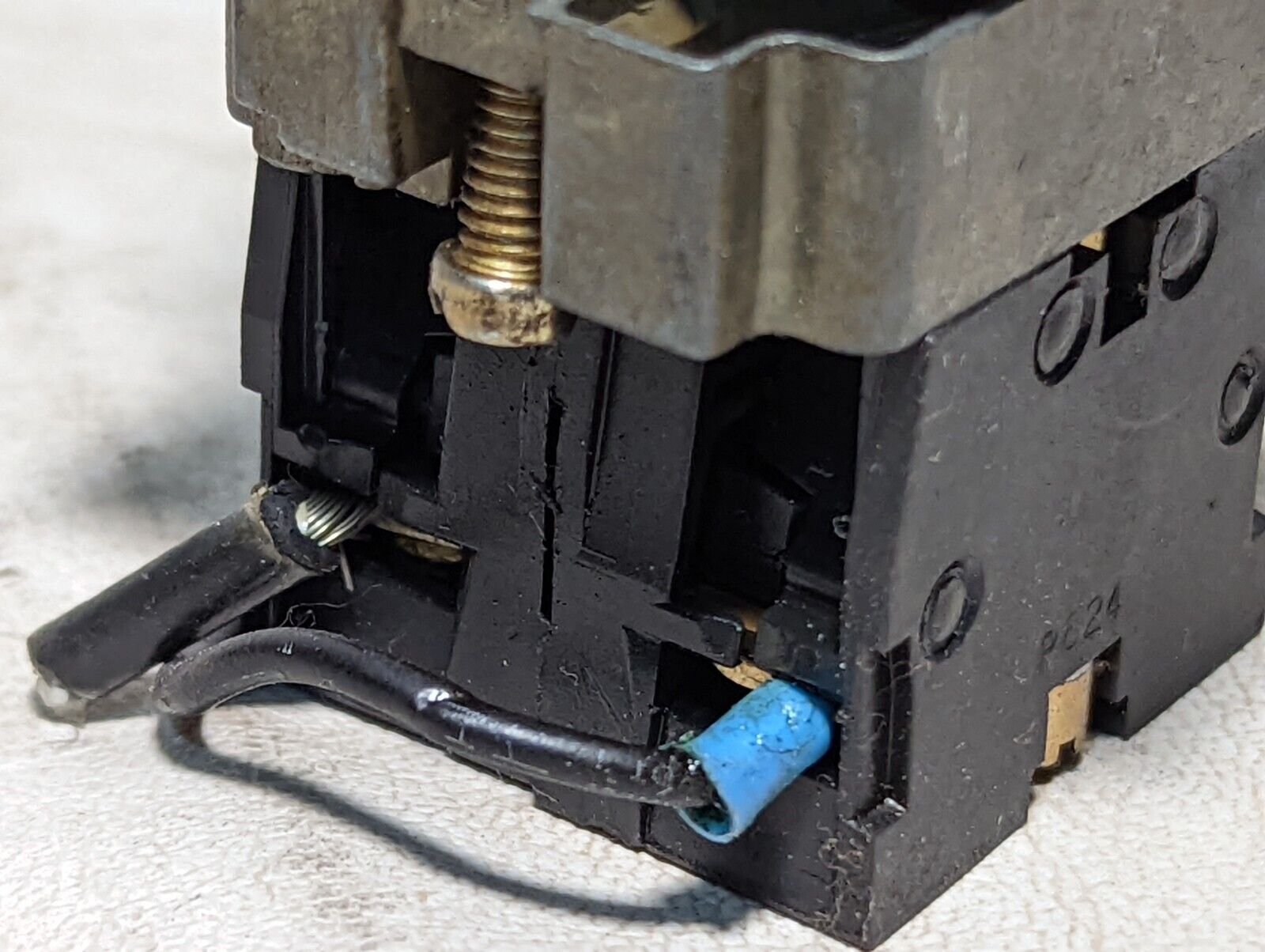 Telemecanique ZB2-BE102 red pushbutton switch