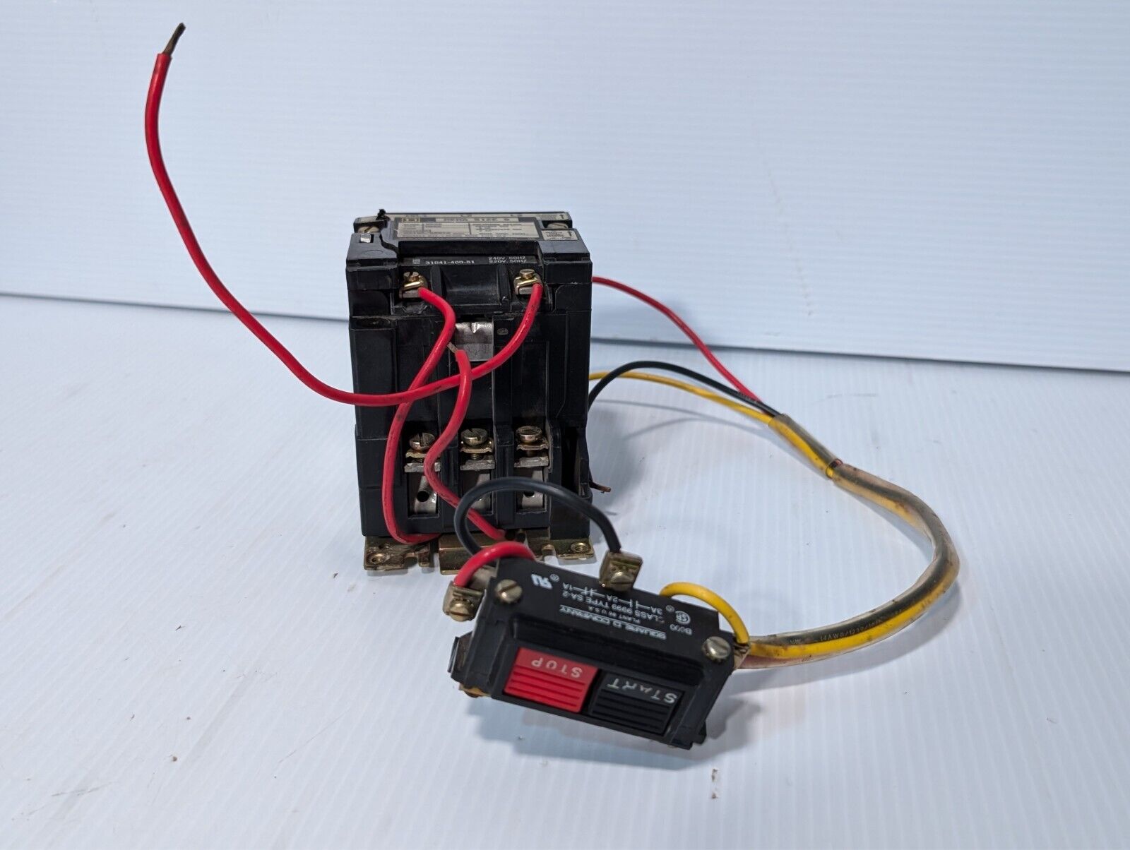 Square D 8536SBG2 motor starter, NEMA sz 0, 3HP, 220/240VAC coil