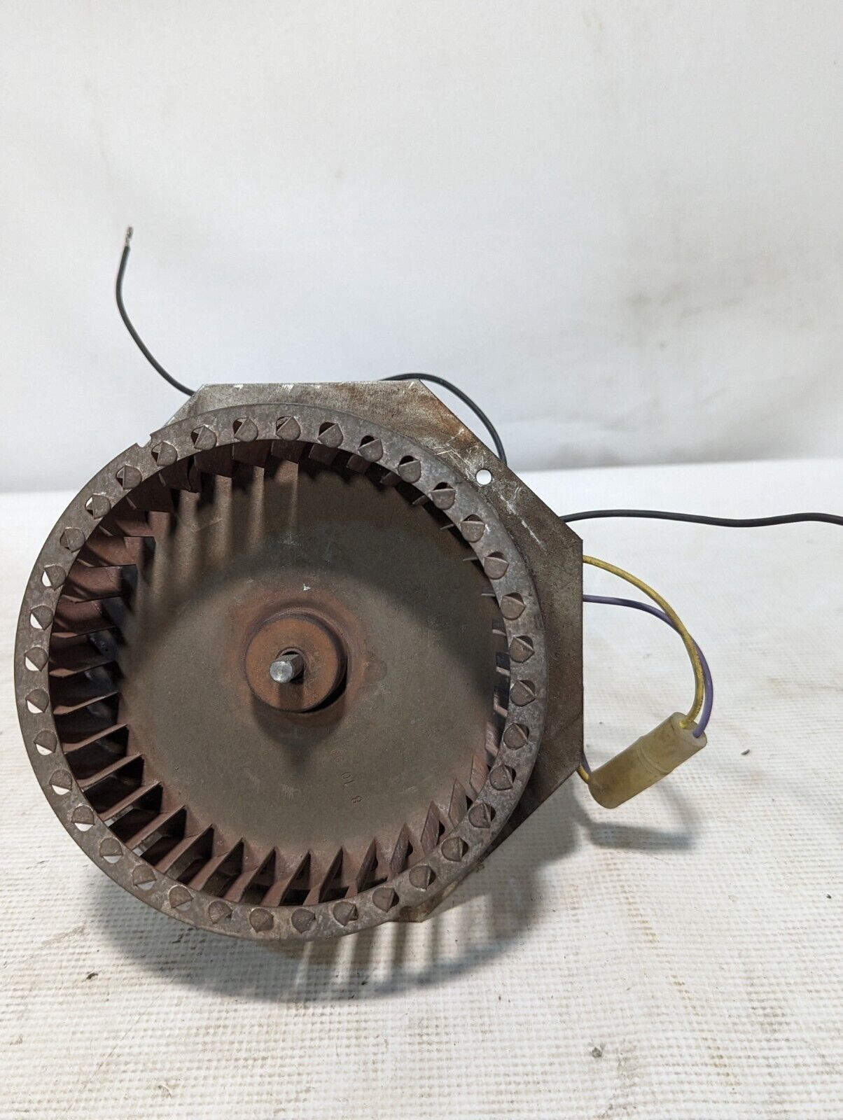 Dayton 3M292BG motor, 1/8 HP, 3000RPM, 115VAC, 60Hz, 1.3A, with fan wheel