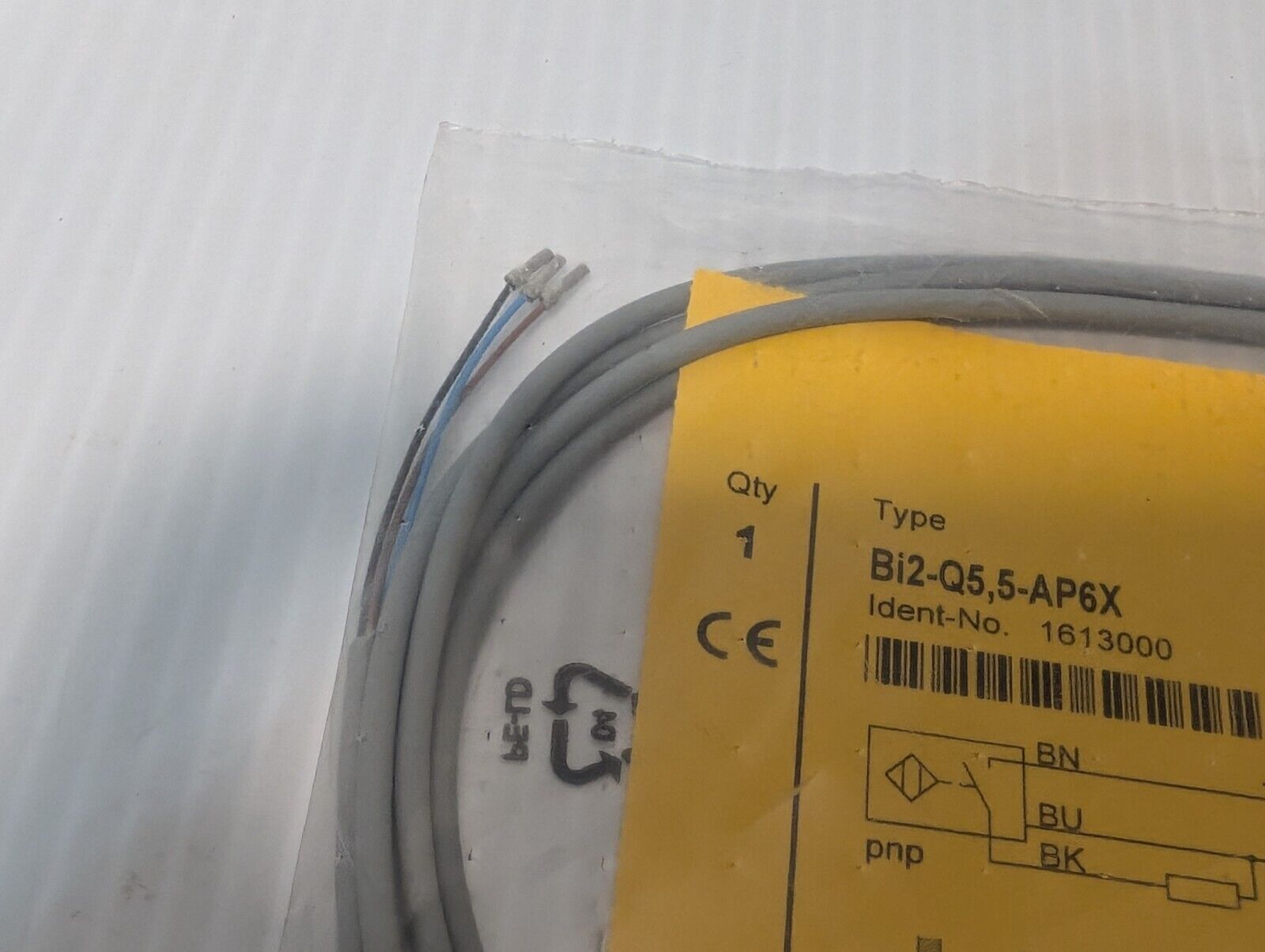 Turck BI2-Q5.5-AP6X Inductive Proximity Sensor NO PNP 2mm Range - Free Shipping