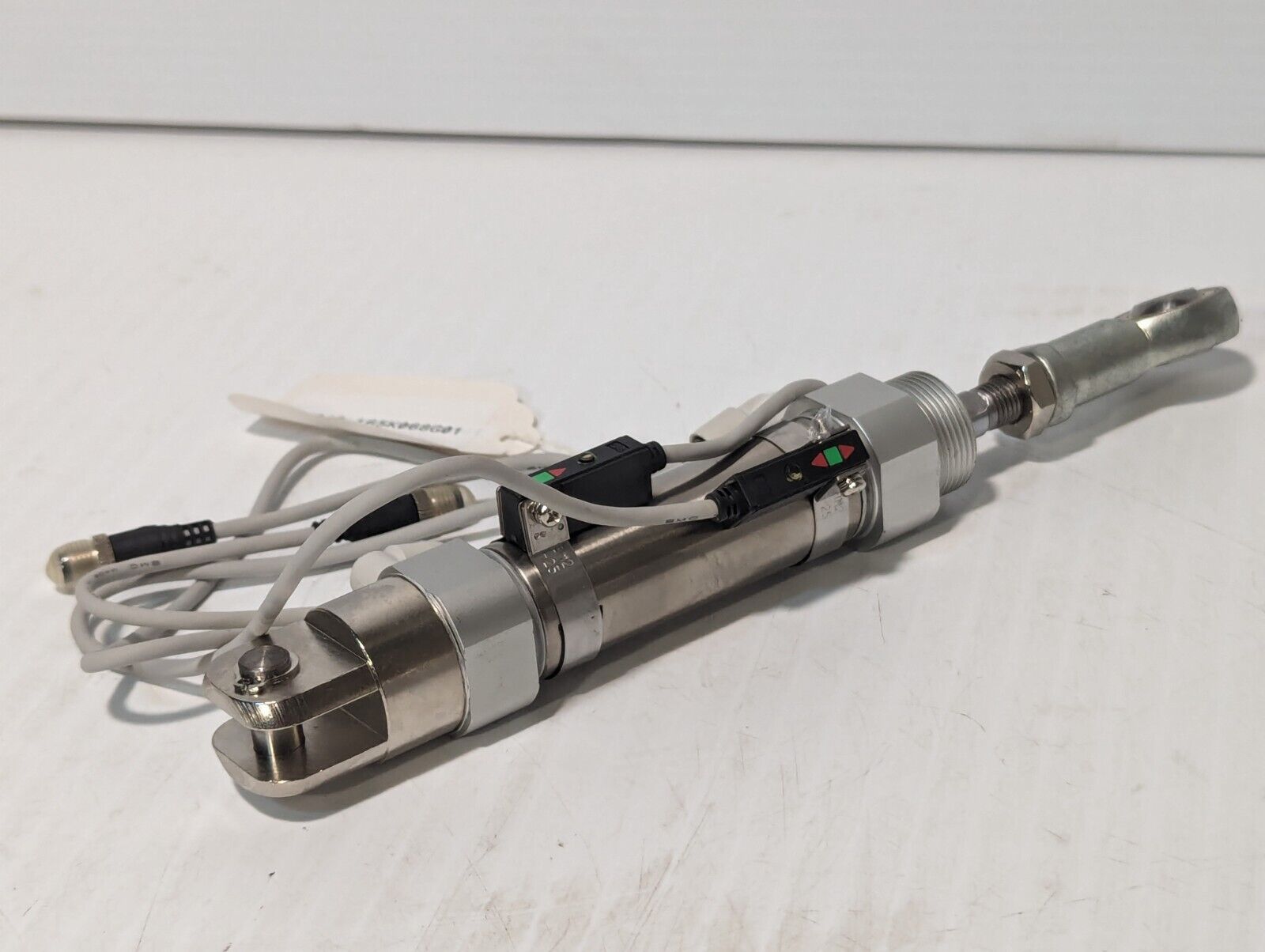 SMC CDM2D25-50 Pneumatic Air Cylinder, 145psi Max, 1.00MPa - Free Shipping