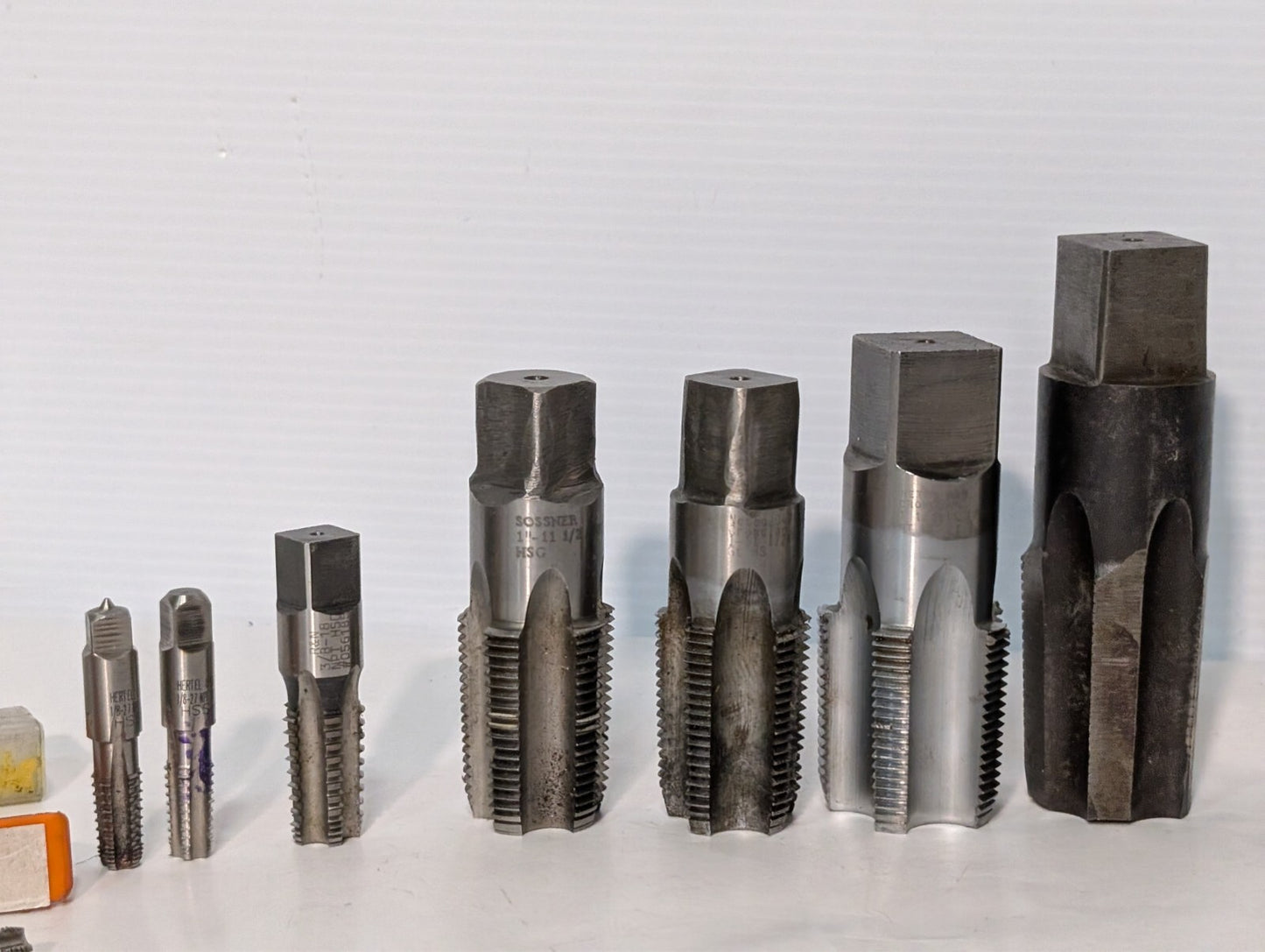 (19) Pipe Taps and Dies, Interstate Hertel Sossner Netco, See photos for specs.