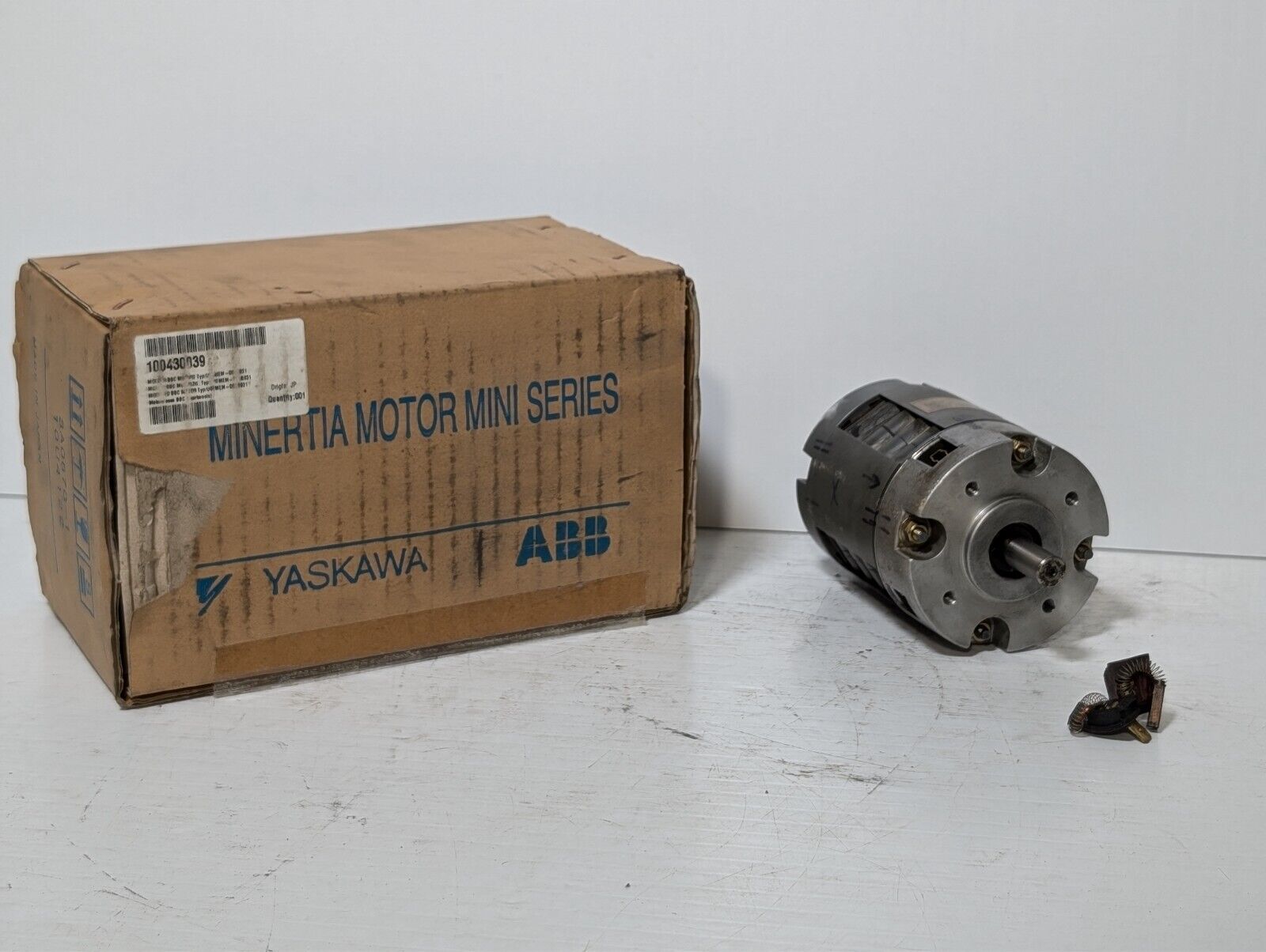 Yaskawa ABB UGTMEM-06LBB31 Minertia Servo Motor Mini Series