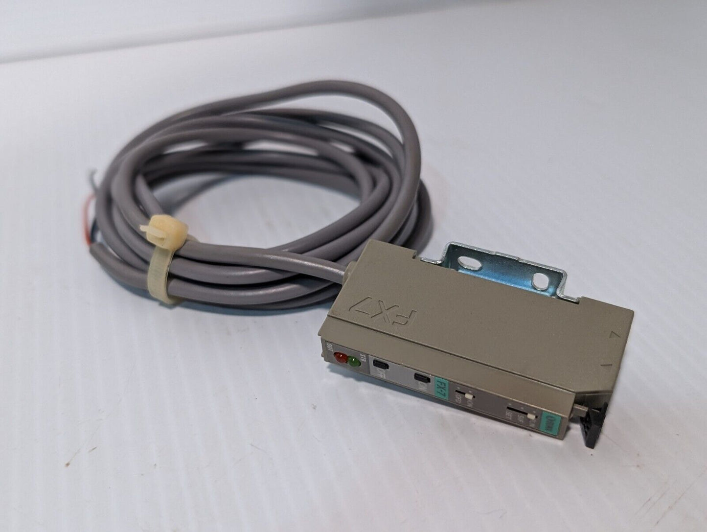 SunX FX-7 Fiber Optic Sensor, Photoelectric Sensor - Free Shipping + Returns