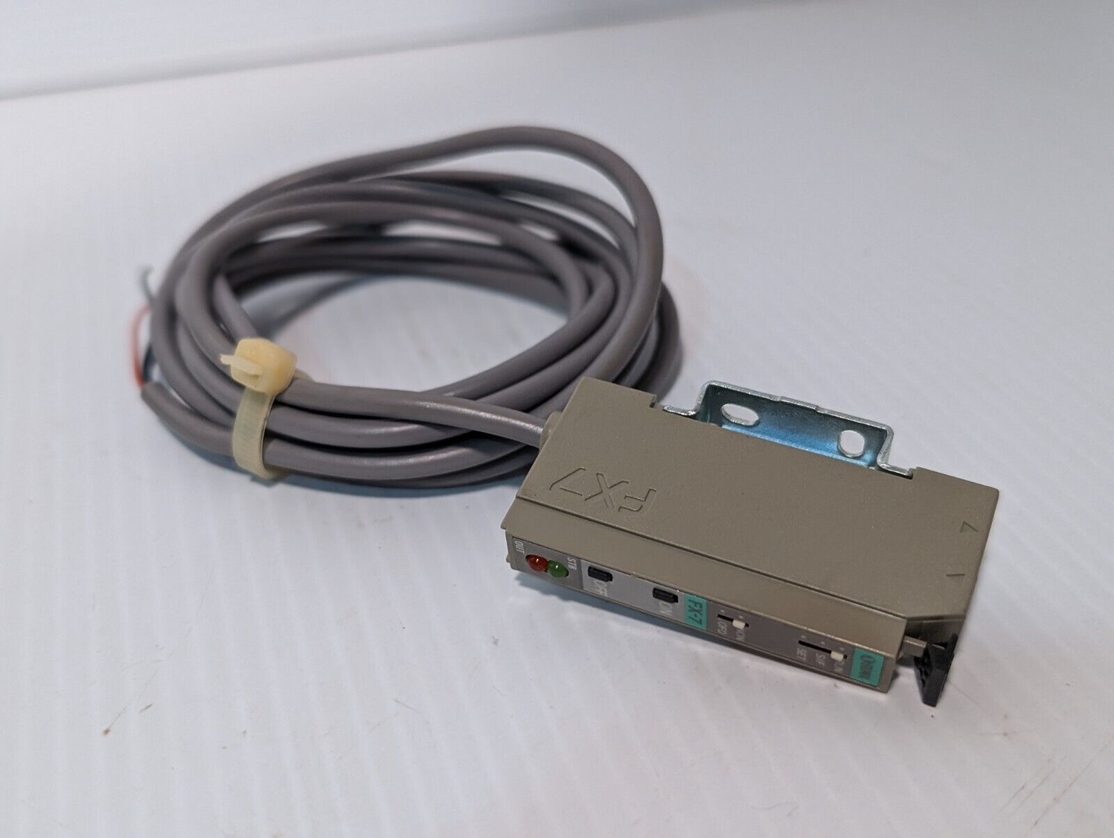 SunX FX-7 Fiber Optic Sensor, Photoelectric Sensor - Free Shipping + Returns