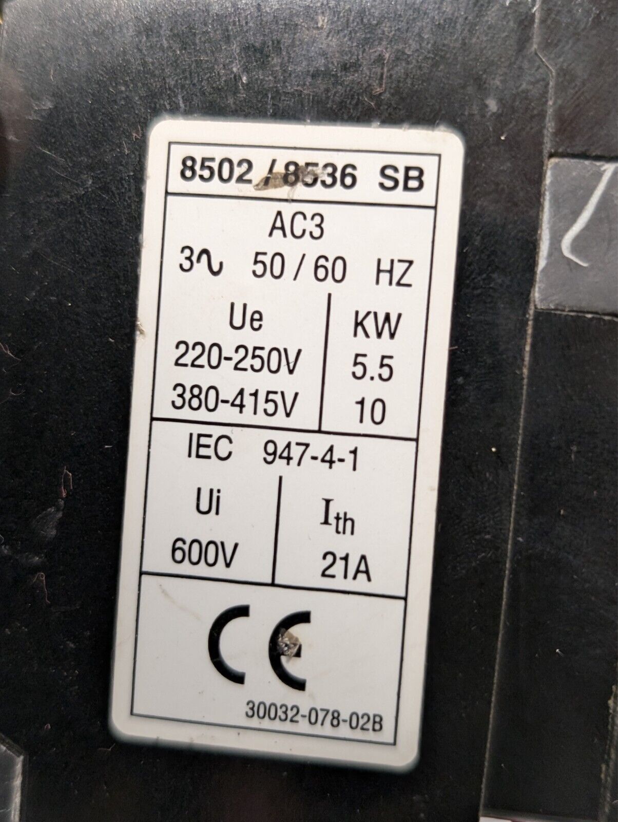 Square D 8536SBO2S motor starter, NEMA sz 0, 110/120VAC coil as pictured