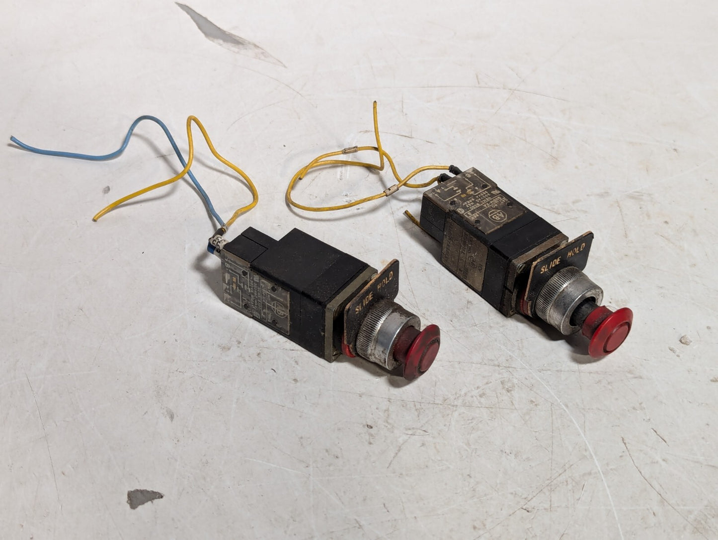 (2) Allen Bradley 800MR-FX Small Push/Pull Unit 800MRFX E-Stop/Red Cap + 800M-XA