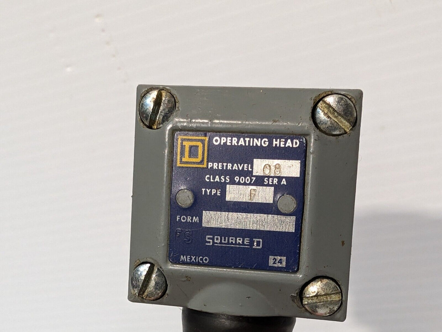 Square D Operating Head, Type: F, 9007 Ser. A, Pretravel: 08