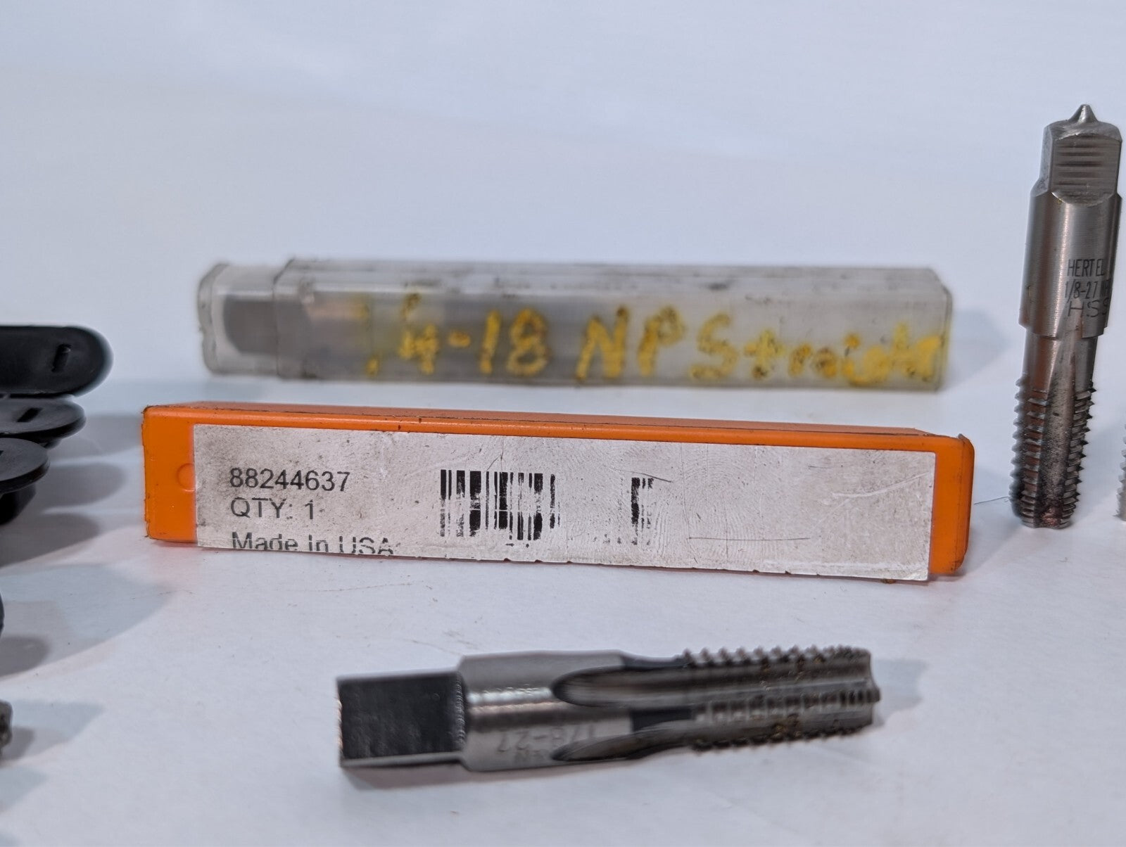 (19) Pipe Taps and Dies, Interstate Hertel Sossner Netco, See photos for specs.