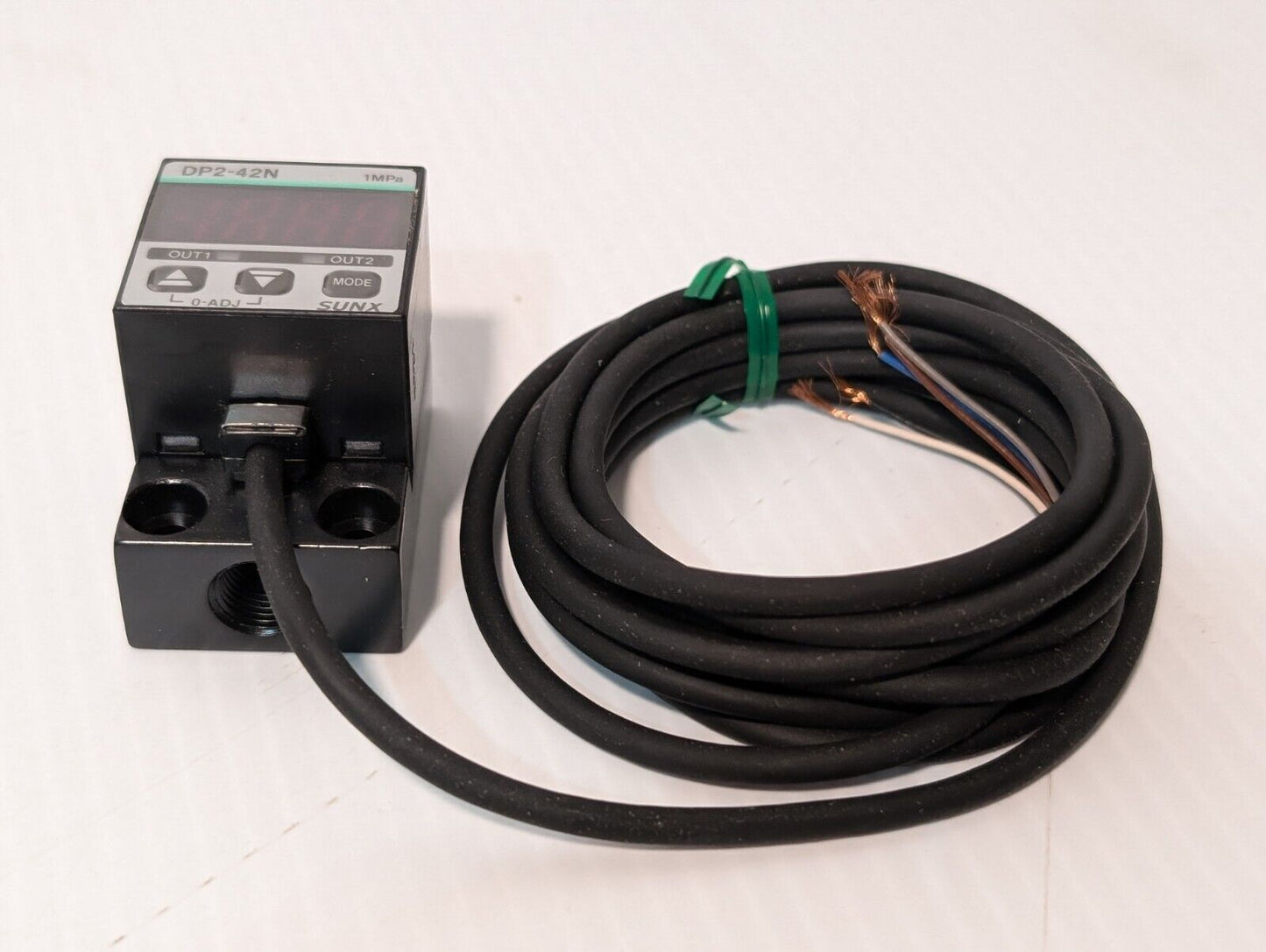 SunX DP2-42N Pressure Sensor, LED display, Digital, DP2 -Free Shipping & Returns