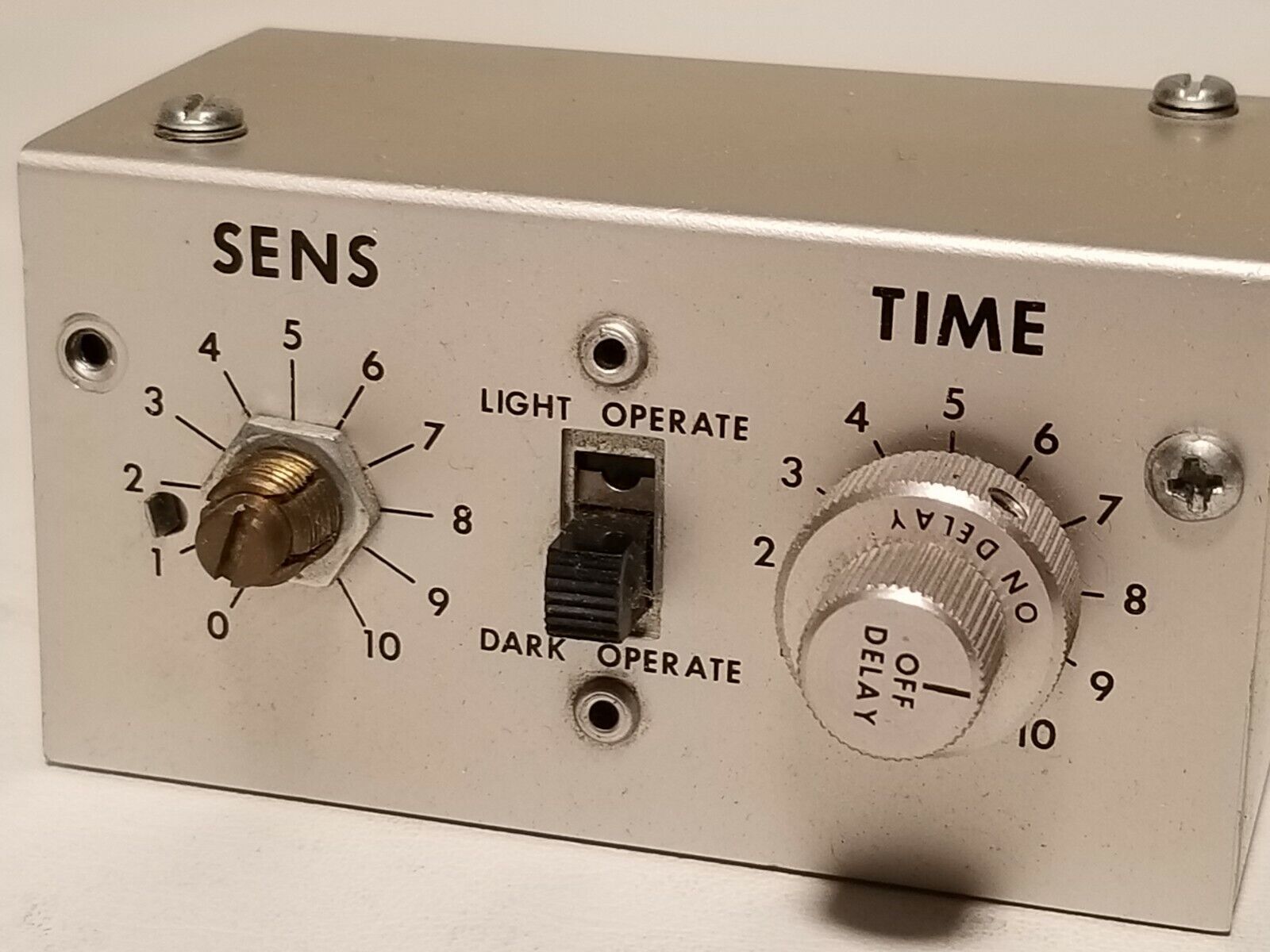 Unbraded TR logic module