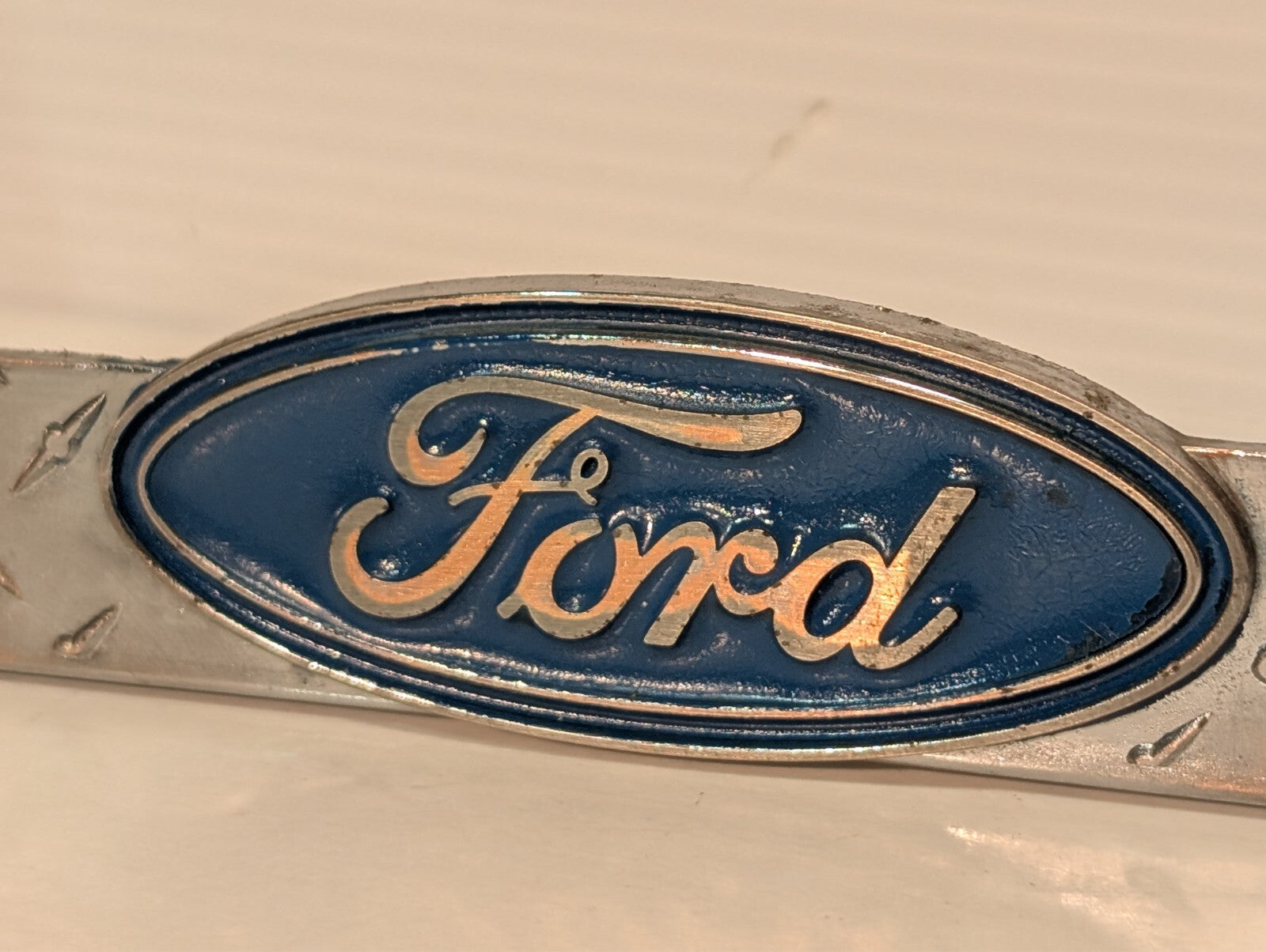 (2) Ford Metal Silver License Plate Frame Holder Metal Pattern Mustang GT Viper