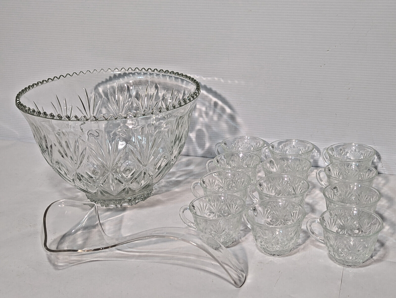 Vintage 14 Piece Crystal Clear Glass Star Scallop Party Punch Bowl Ladel Cup Set