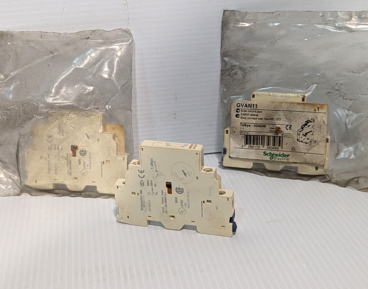 Lot of 3: Schneider Electric GVAN11 Aux. Contact Side Mount Blocks,Free Shipping