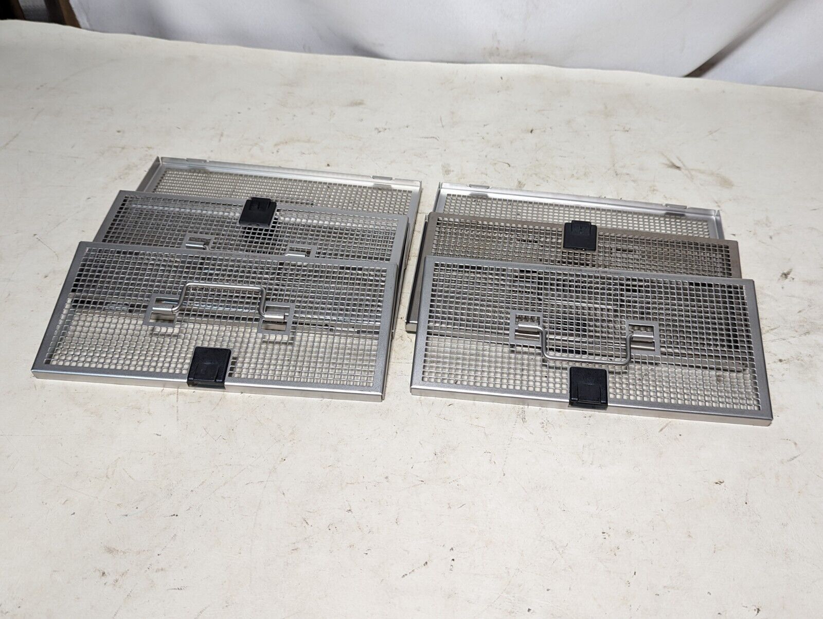 Aesculap JF159R mini-size perforated SterilContainer lid, 10.5"x5"x1"