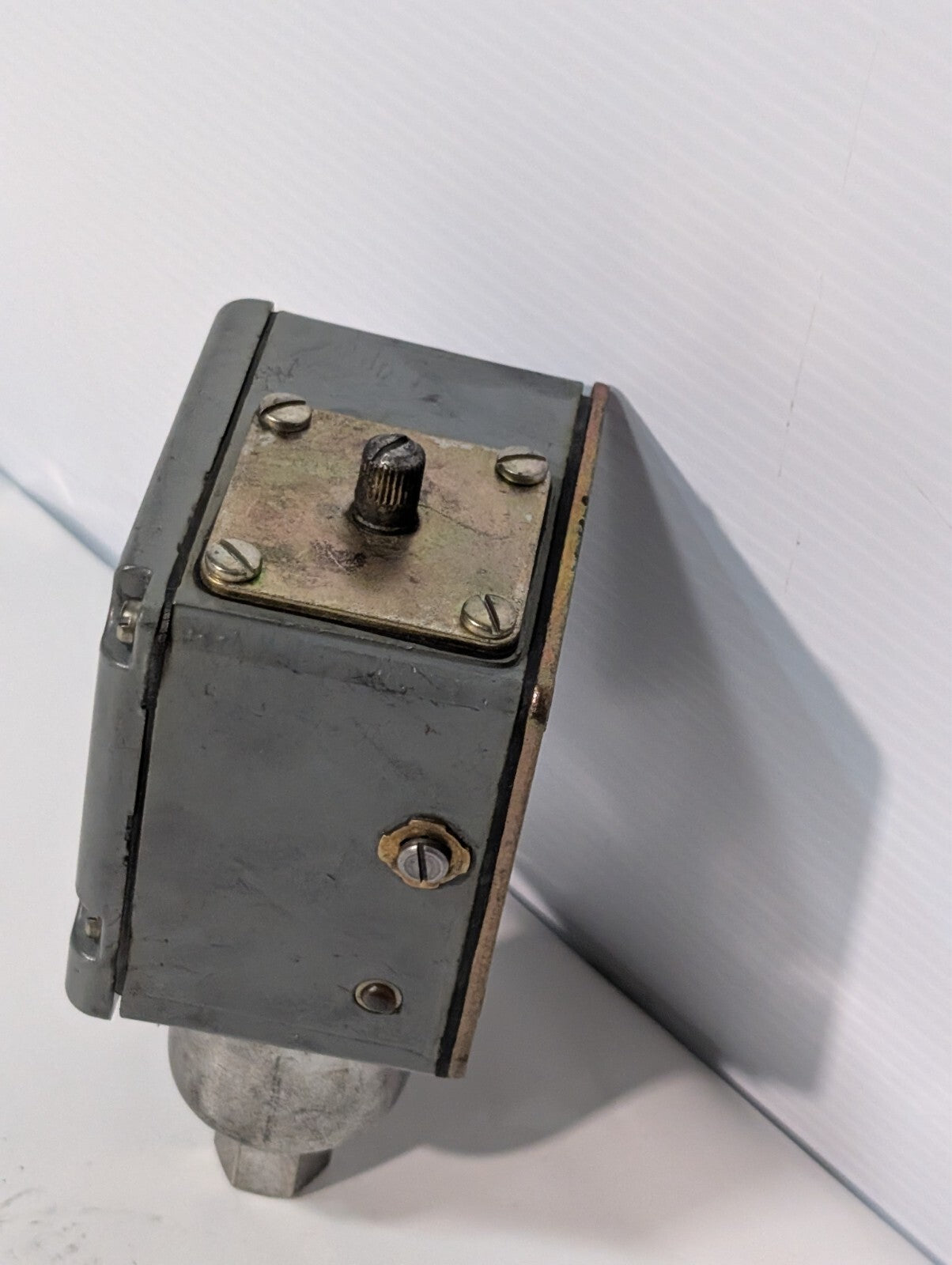 SQUARE D 9012-ACW1 PRESSURE SWTCH