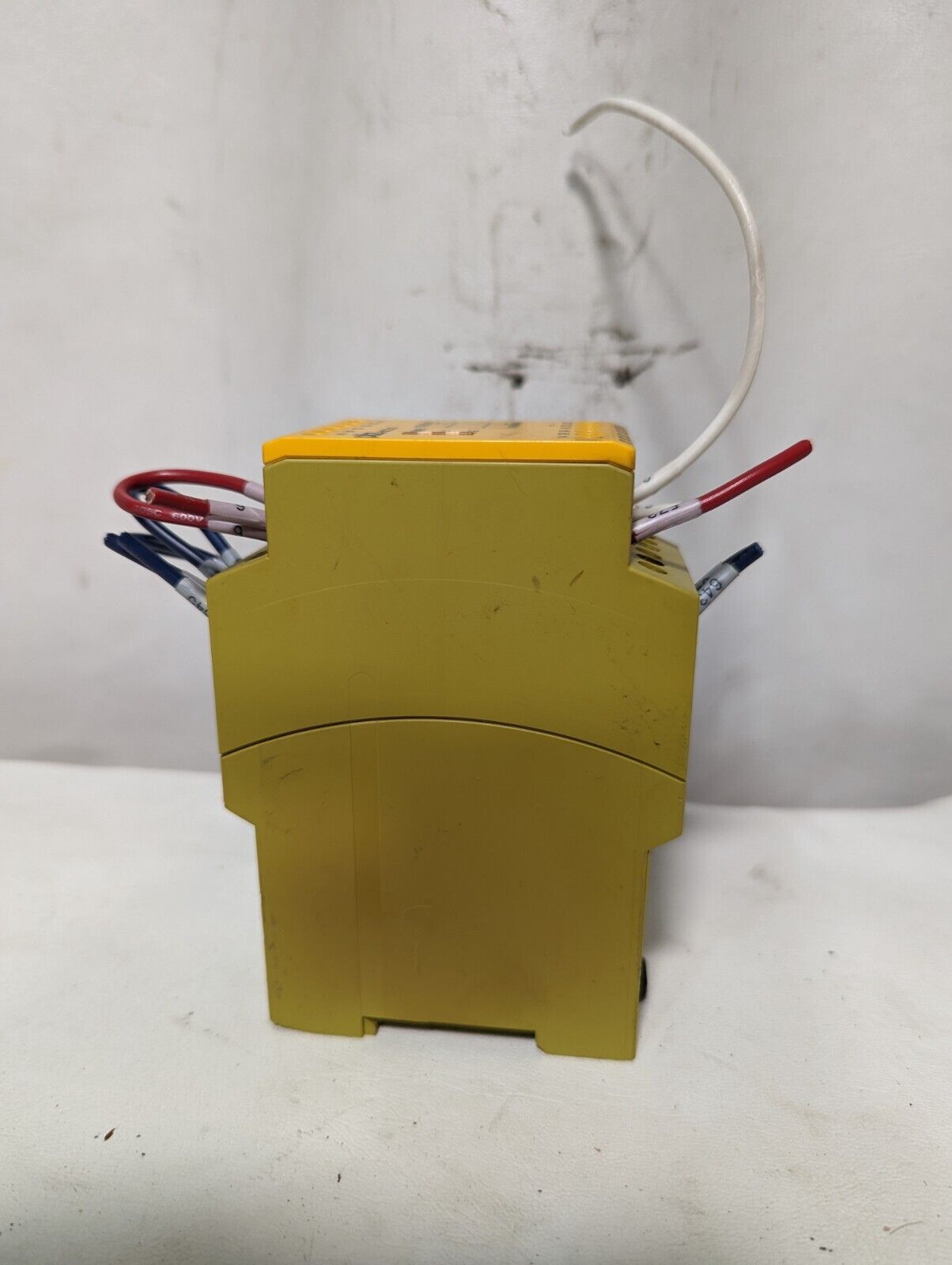pilz PNOZ X3 safety relay, 120VAC, 24VDC, automatic/monitored start