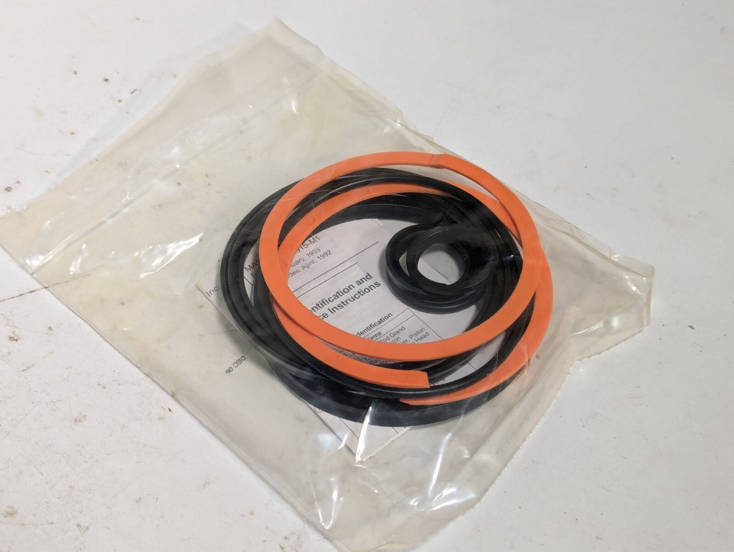 (3) Parker SKL7007MA1 Seal kit 4" Bore 1" Rod