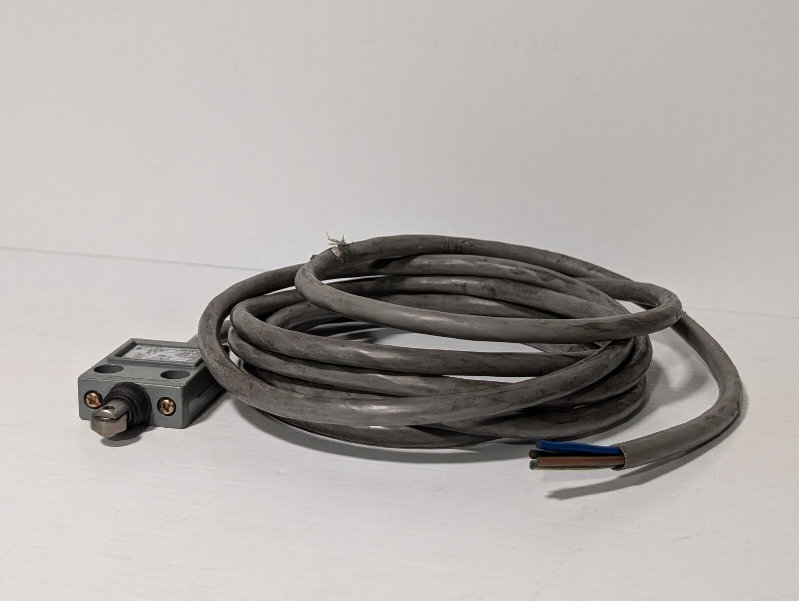 Allen Bradley 802B-CSADBSXC3 Compact Top Push Roller Limit Switch